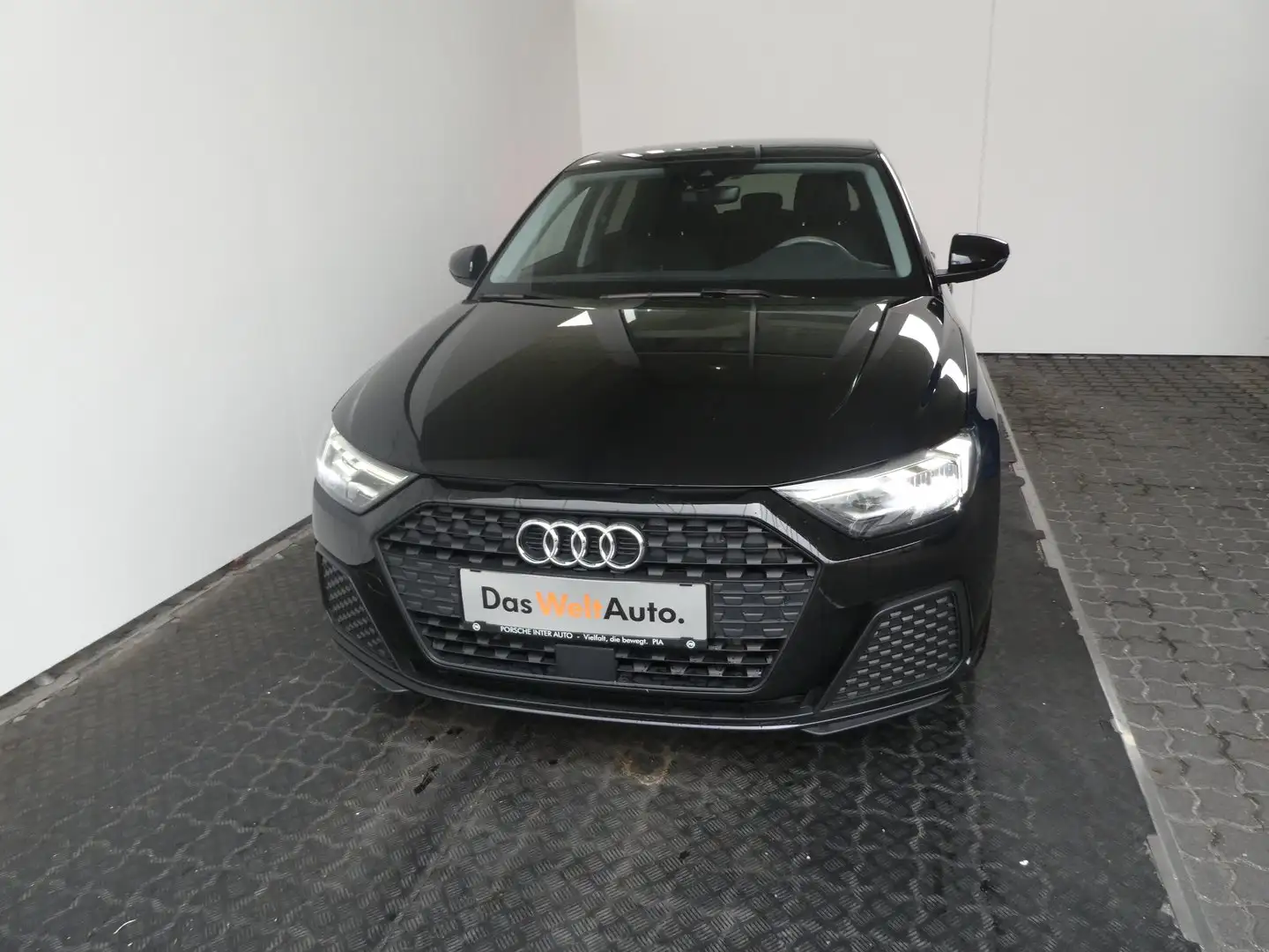 Audi A1 25 TFSI intense Schwarz - 2