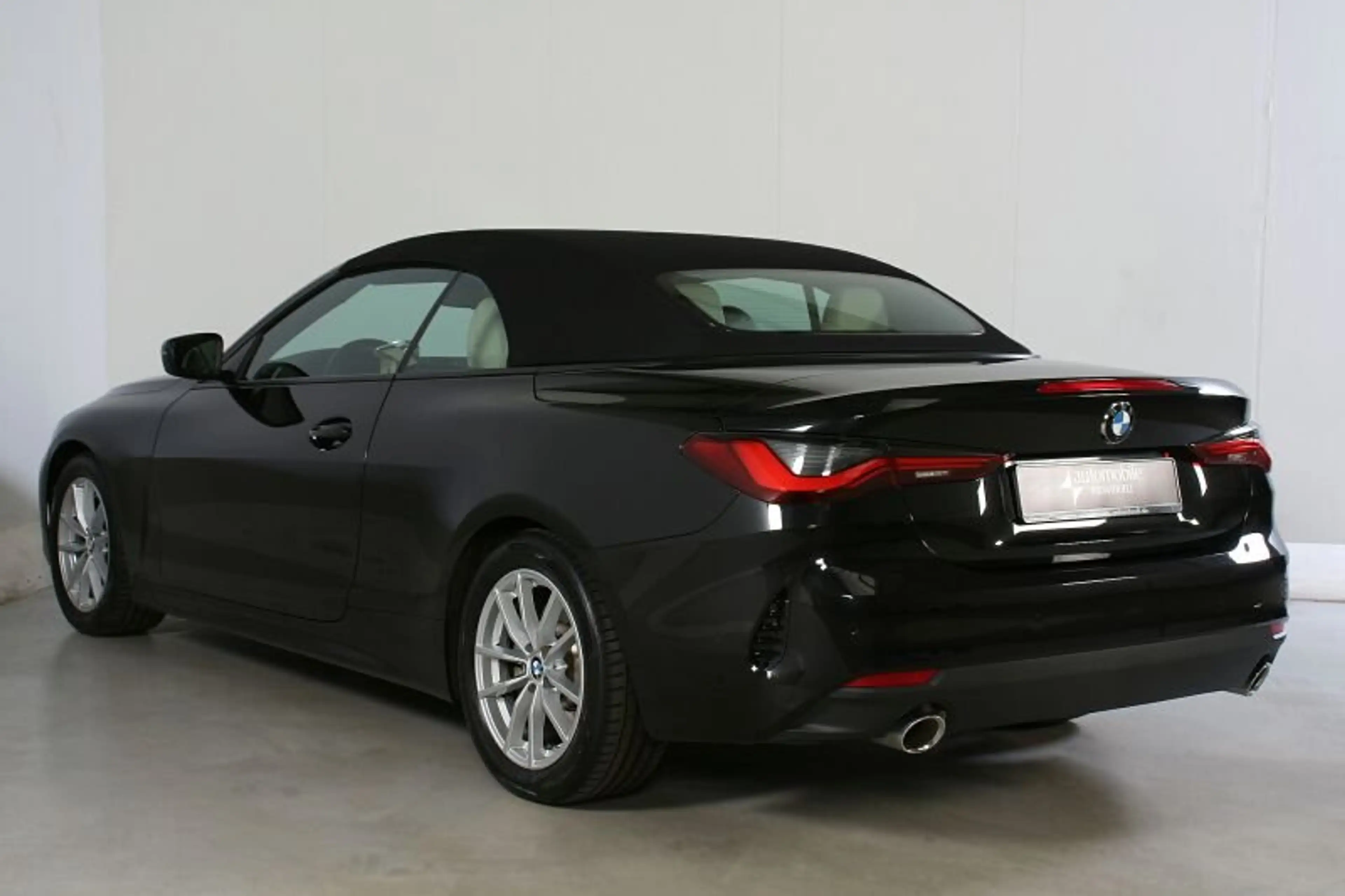 BMW 430 i Cabrio LiveCockpit Prof. DAB Parkassistent — photo 4