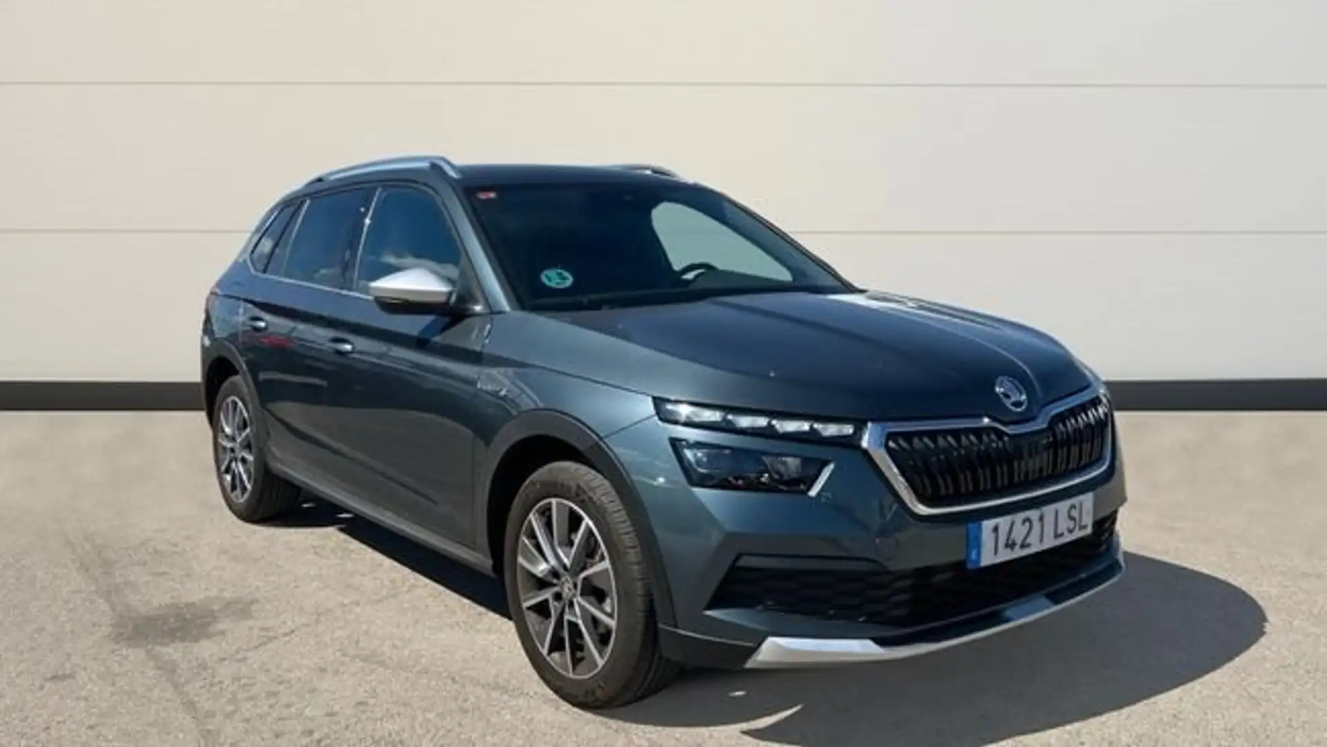 Skoda Kamiq 1.5 TSI SCOUT 150 5P Gris - 1