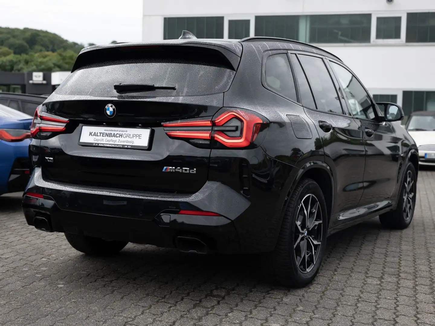 BMW X3 M 40d PANO AHK HUD LASER STANDHZ NAVI H/K Schwarz - 2