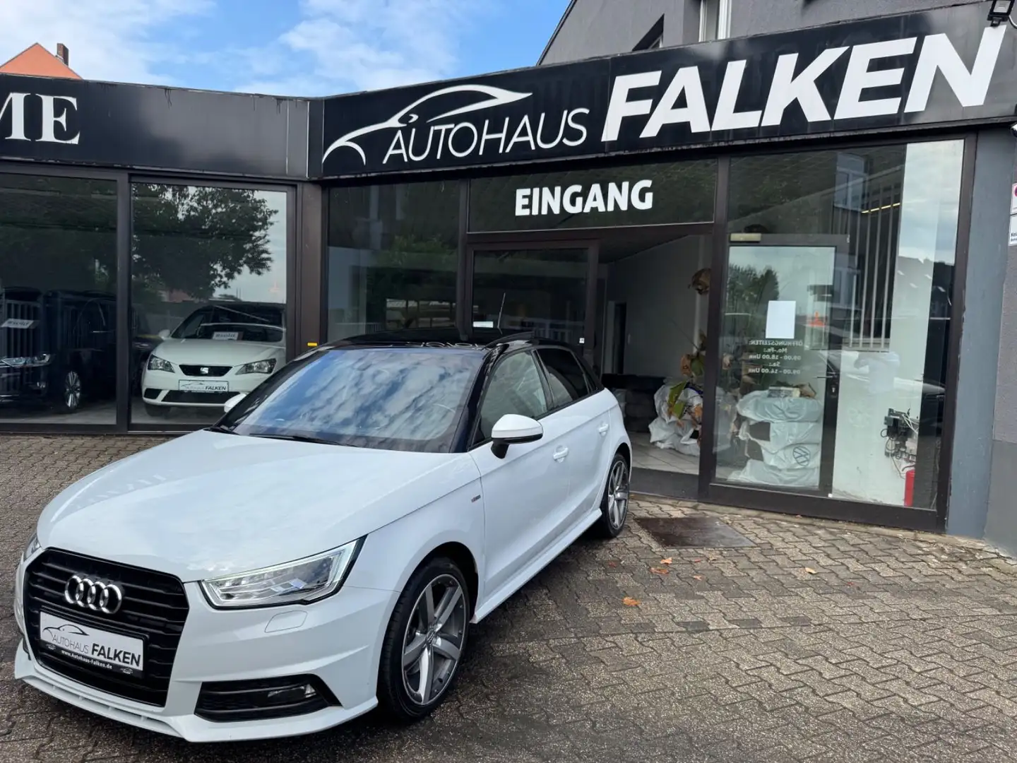 Audi A1 Sportback S Line Pano Bose DAB LED Kessy 1H/S Weiß - 2