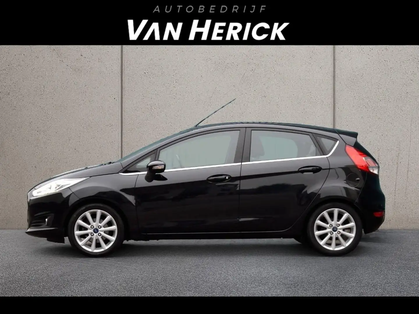 Ford Fiesta 1.0 EcoBoost Titanium 101PK | Clima | Cruise | Voo Zwart - 2