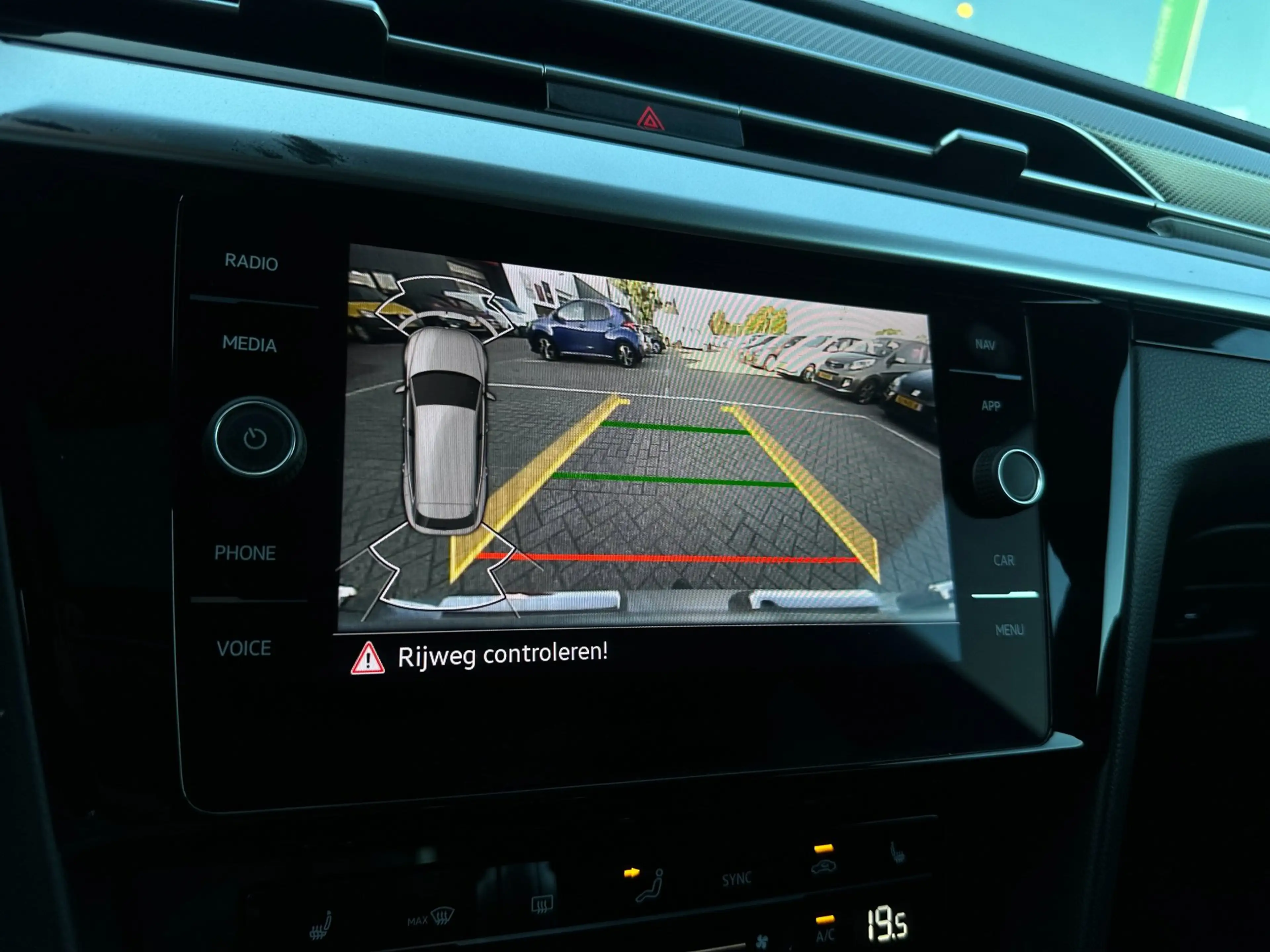 Volkswagen Arteon Shooting Brake 1.4 TSI eHybrid R-Line Business+/1S — photo 40