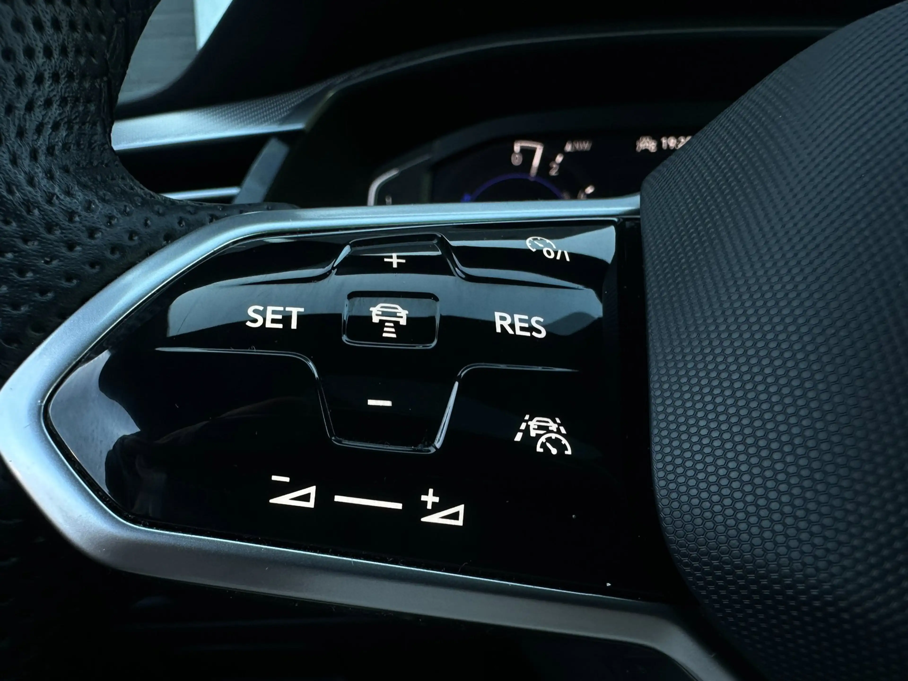 Volkswagen Arteon Shooting Brake 1.4 TSI eHybrid R-Line Business+/1S — photo 34