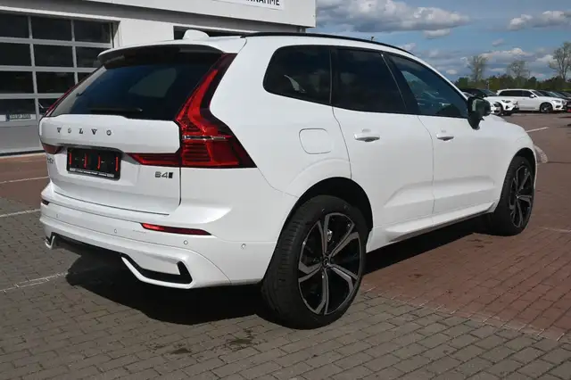 Volvo XC60 view 5