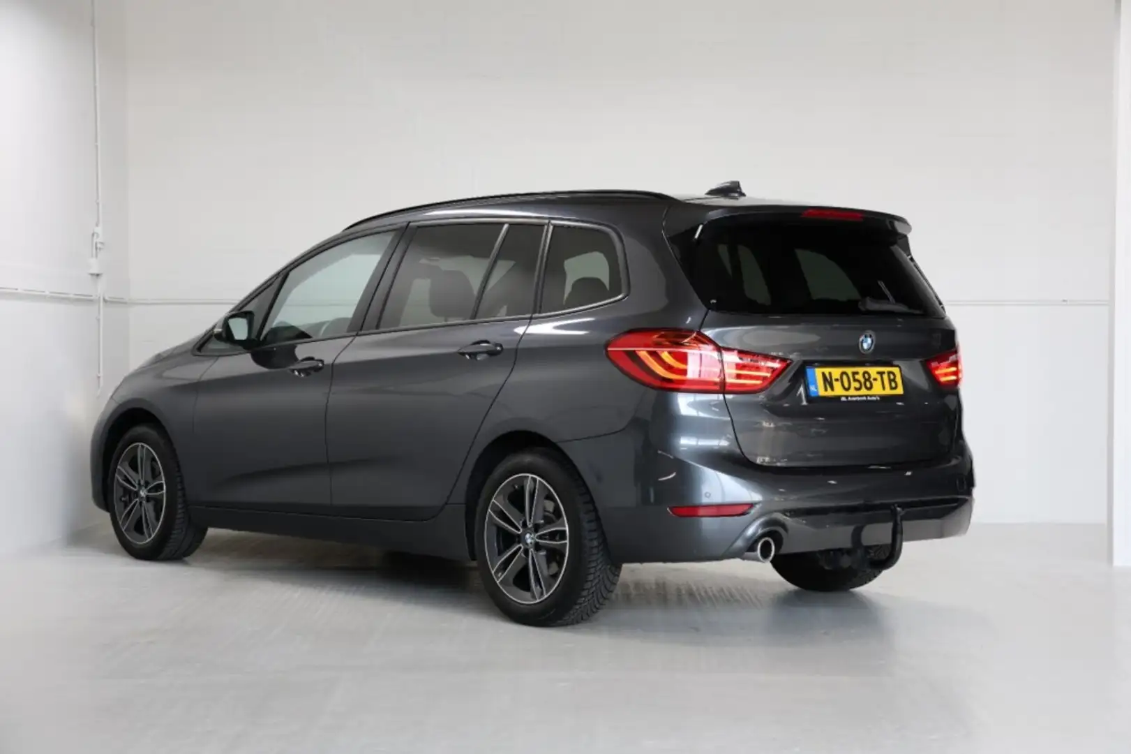 BMW 216 2-serie Gran Tourer 216i EXECUTIVE SPORT LINE 7P H Gris - 2