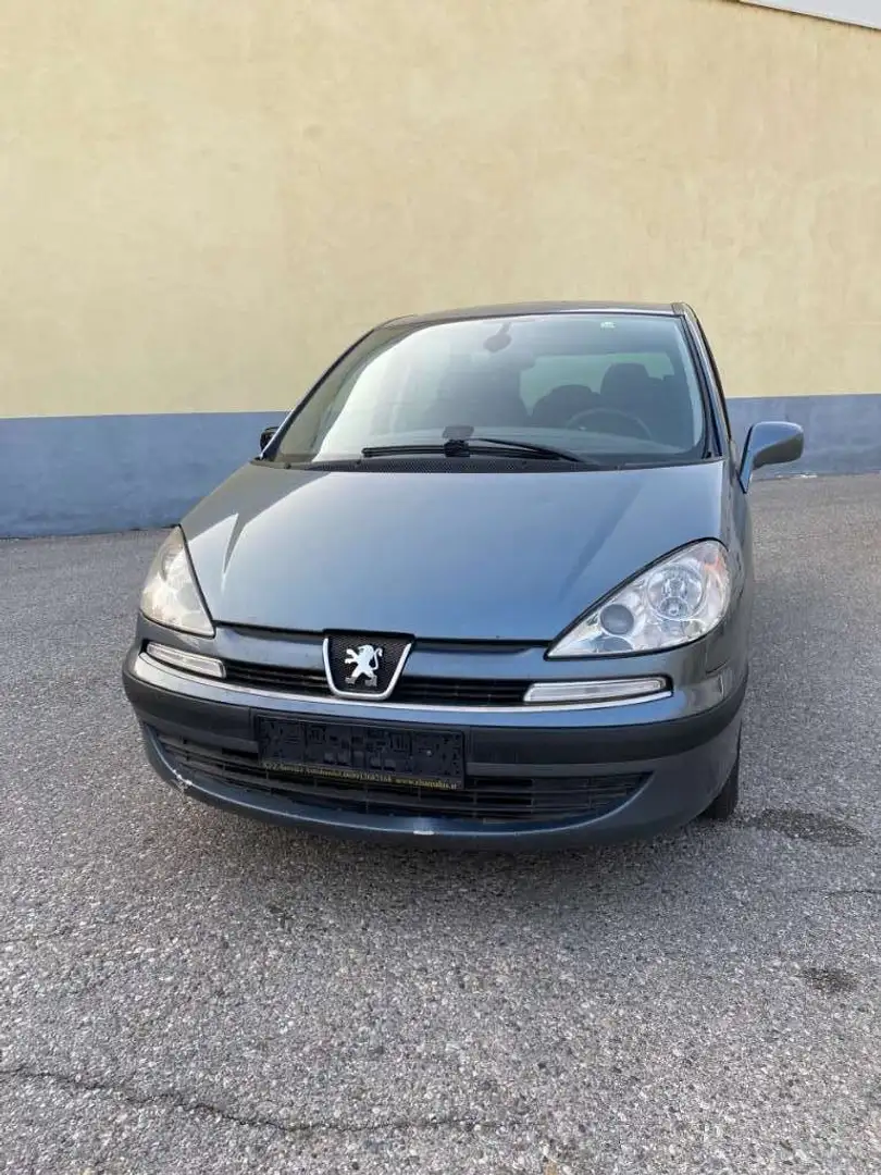 Peugeot 807 ST Premium 2,2 HDI 130 Grau - 2