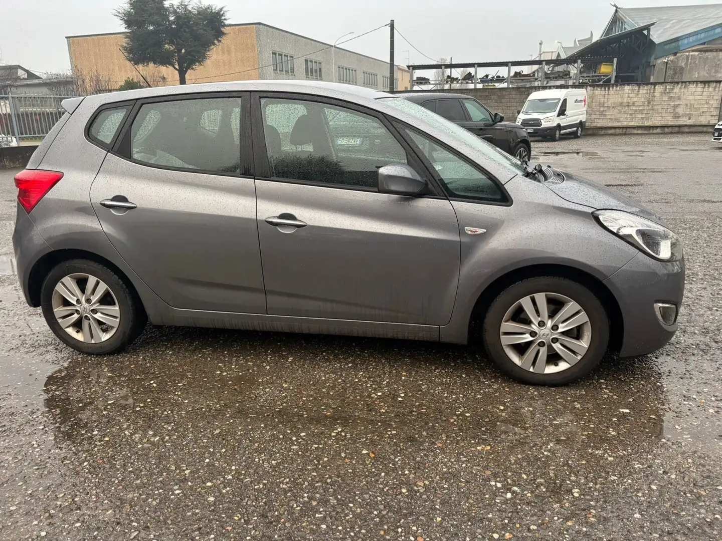 Hyundai iX20 ix20 1.4 CRDI Grijs - 2