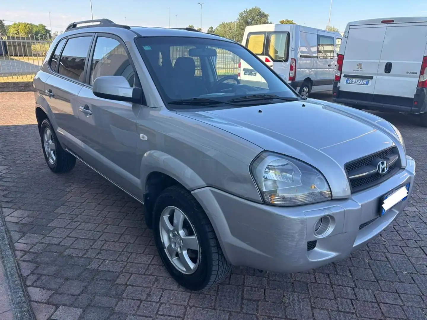 Hyundai TUCSON 2.0 CVVT 16V Dynamic 4x4 Argintiu - 2