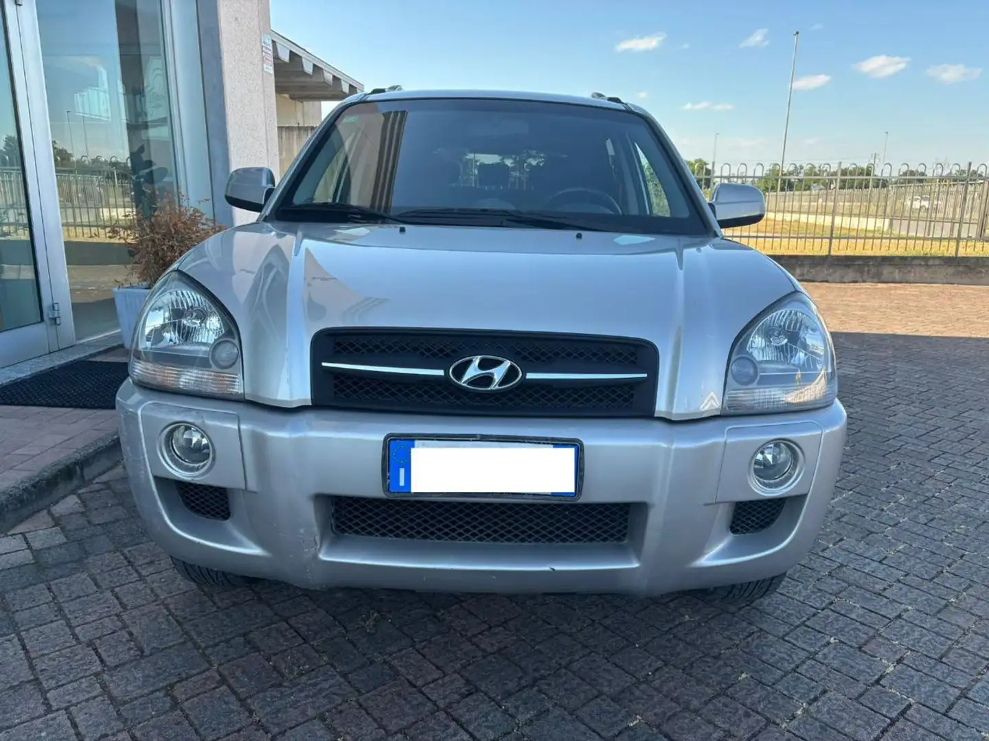Hyundai TUCSON 2.0 CVVT 16V Dynamic 4x4 Argintiu - 1