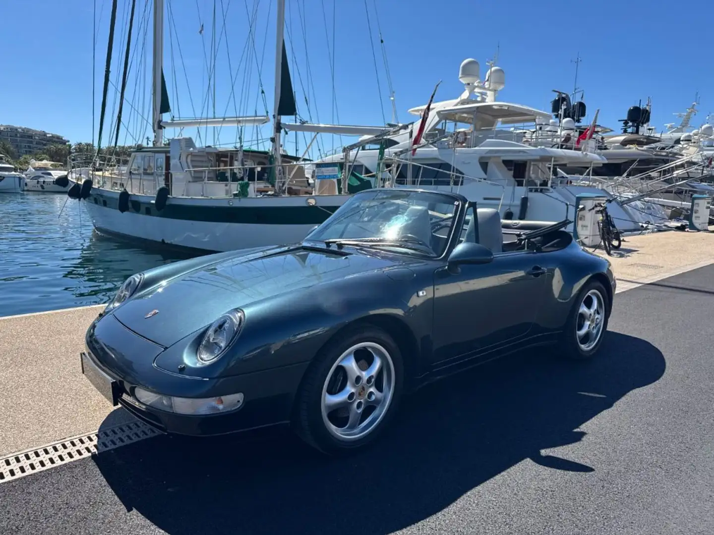 Porsche 993 993 Cabriolet Zelená - 2