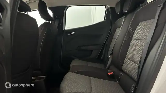 Renault Clio view 13