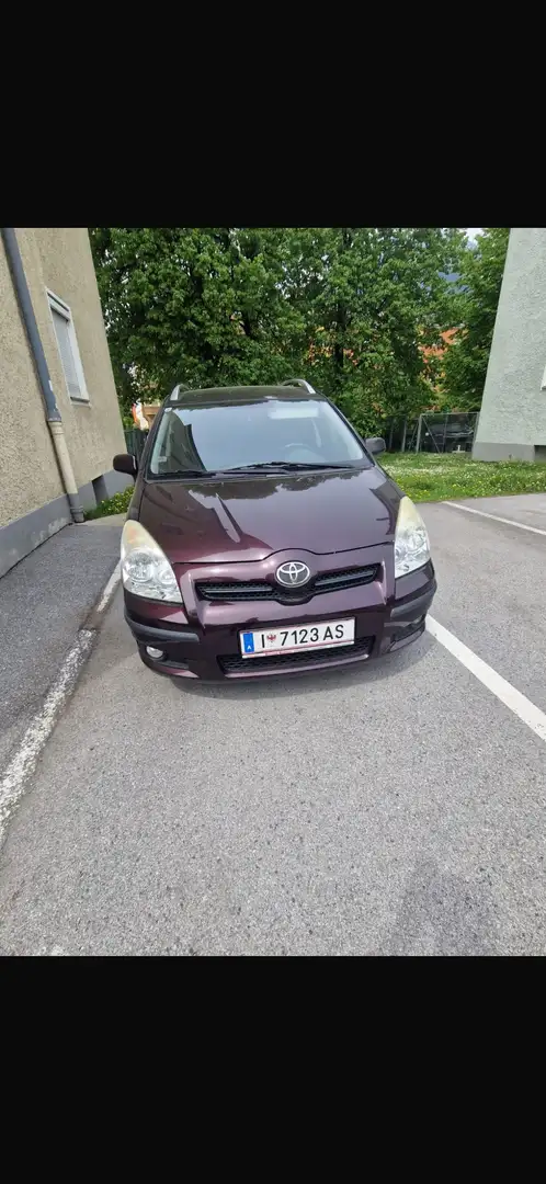 Toyota Corolla Verso 2.2 D-4D - 1