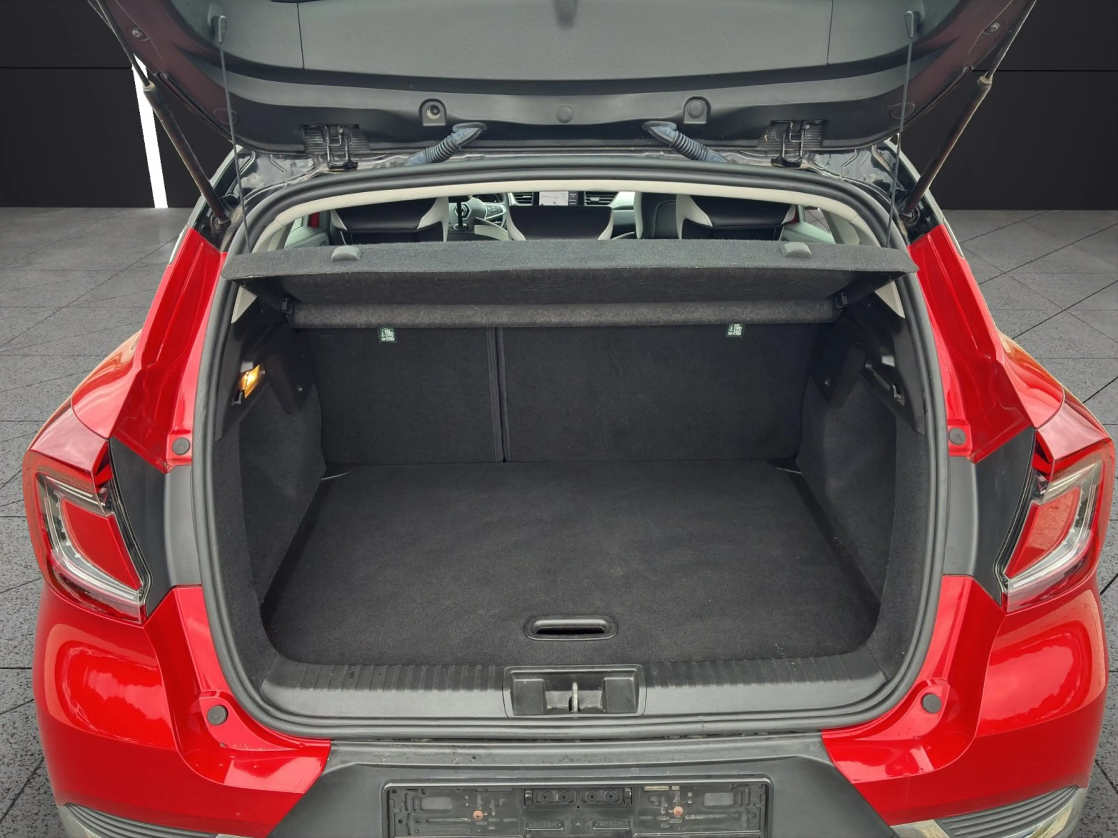 Renault Captur II 1.0 TCe 90 Intens (EURO 6d) — photo 15