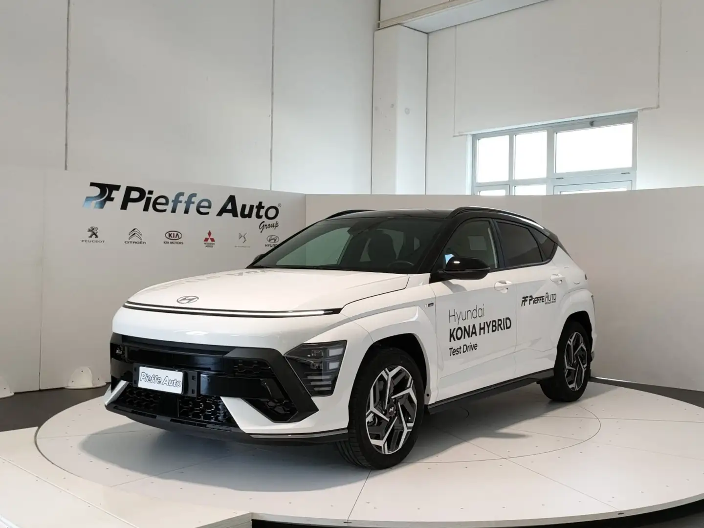 Hyundai KONA NEW KONA 1.6 HEV DCT N LINE, TT, TECH Bianco - 1