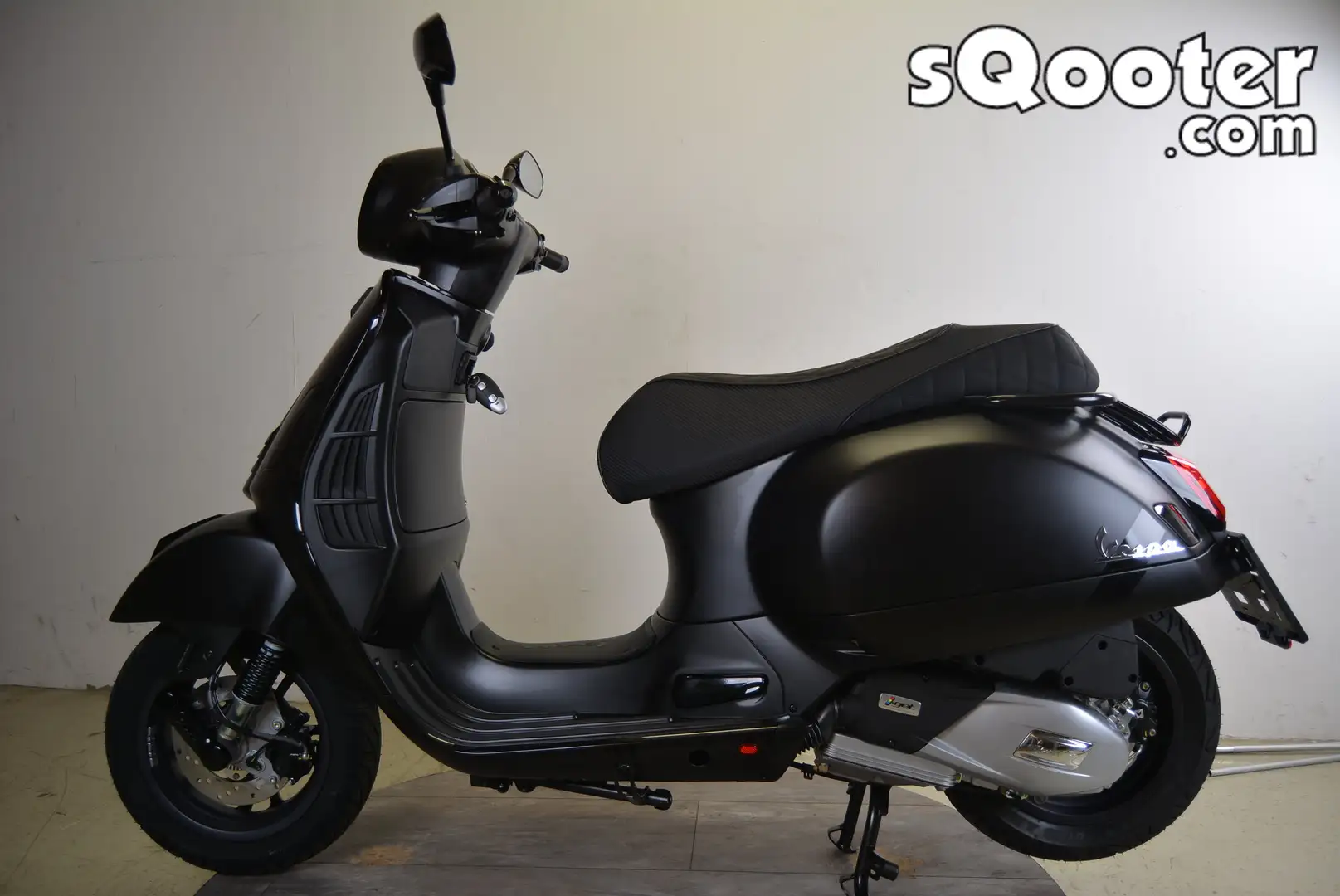 Vespa GTS 125 Super Sport "Notte Style" Schwarz - 2