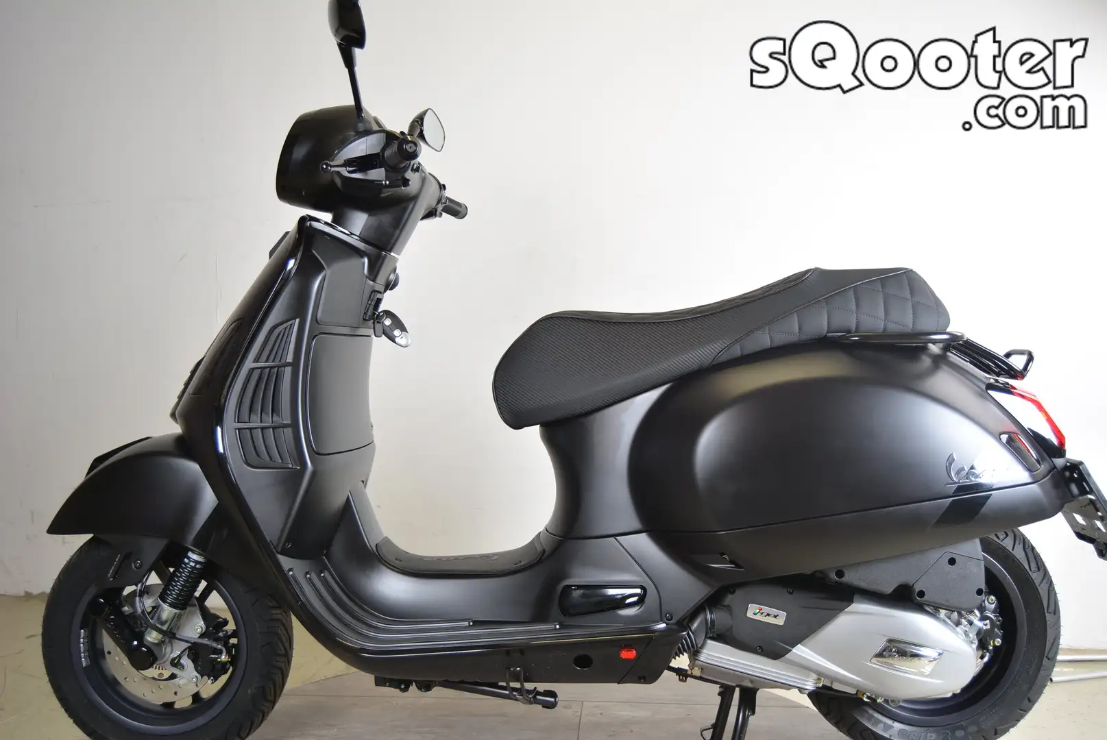 Vespa GTS 125 Super Sport "Notte Style" Schwarz - 1
