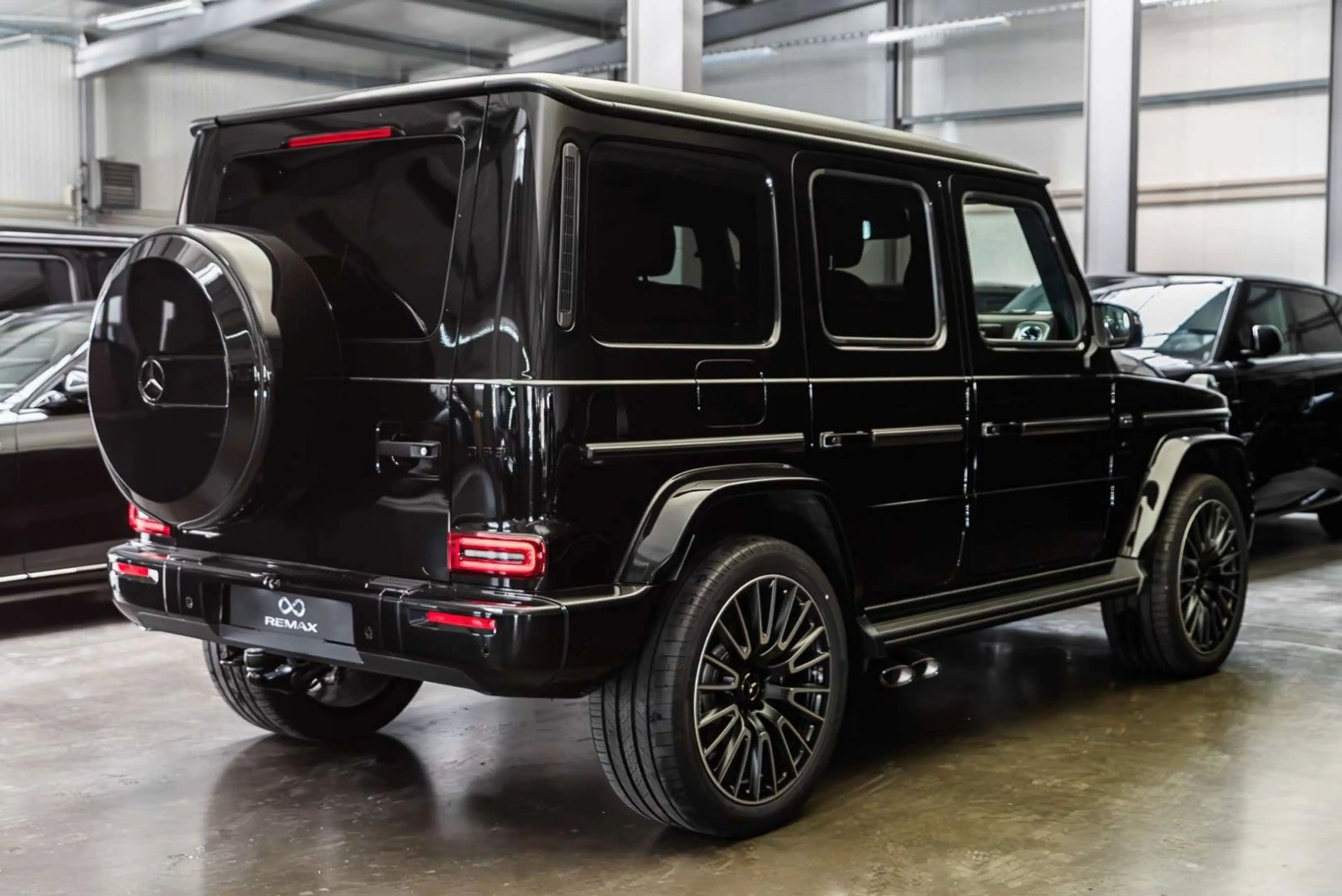 Mercedes-Benz G 63 AMG / Carbon Interior / A22 / MY 2027 — photo 10