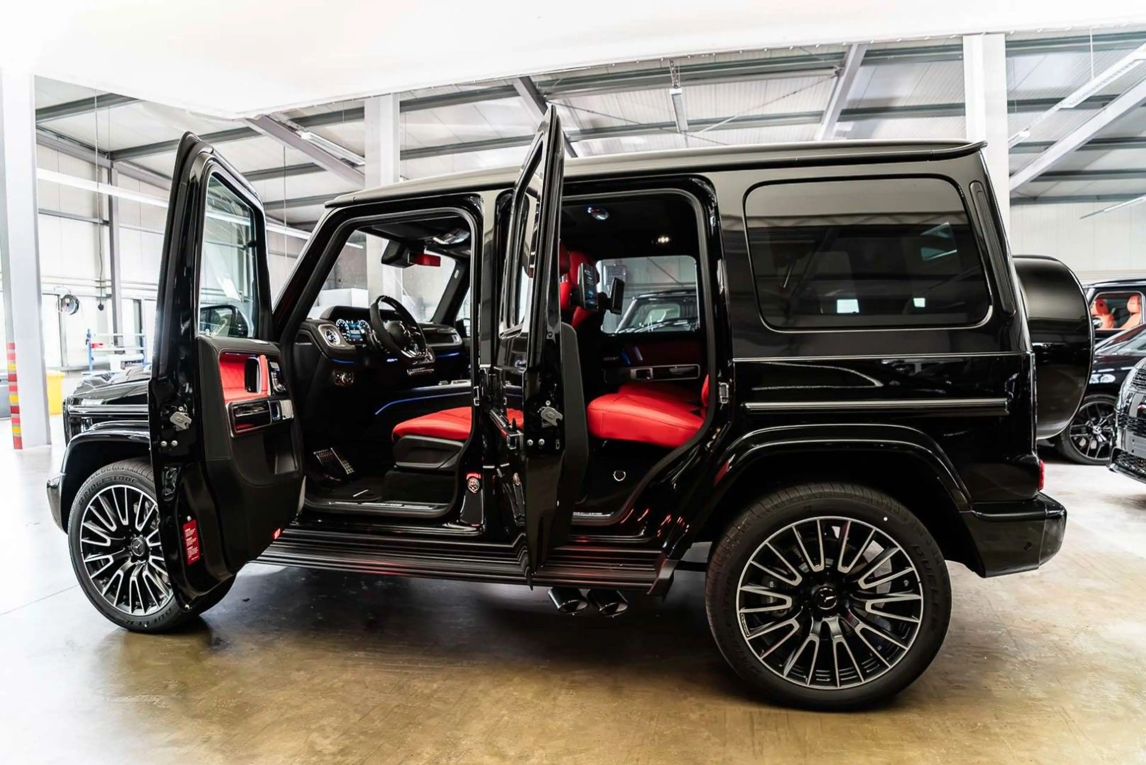 Mercedes-Benz G 63 AMG / Carbon Interior / A22 / MY 2027 — photo 7