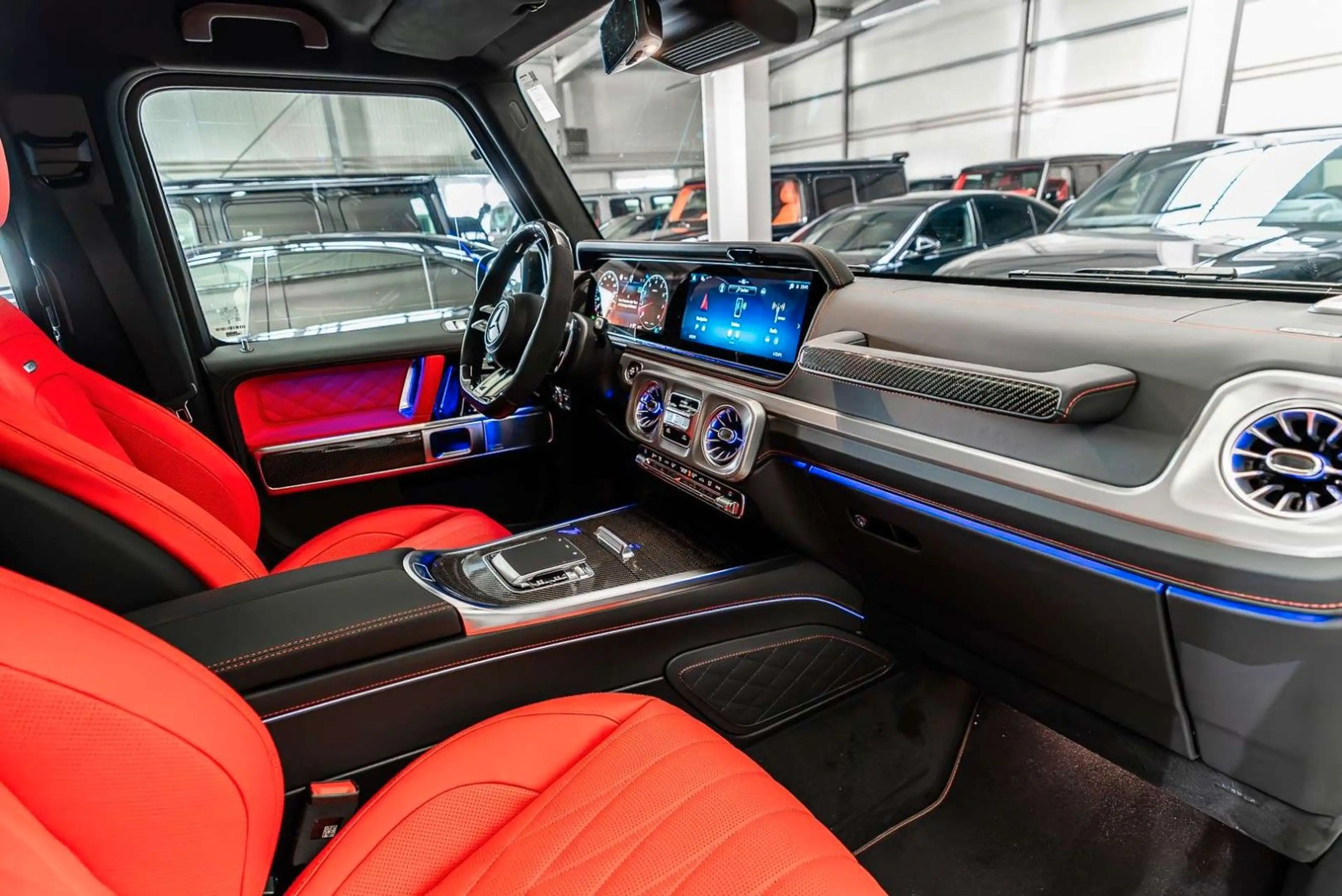 Mercedes-Benz G 63 AMG / Carbon Interior / A22 / MY 2027 — photo 4