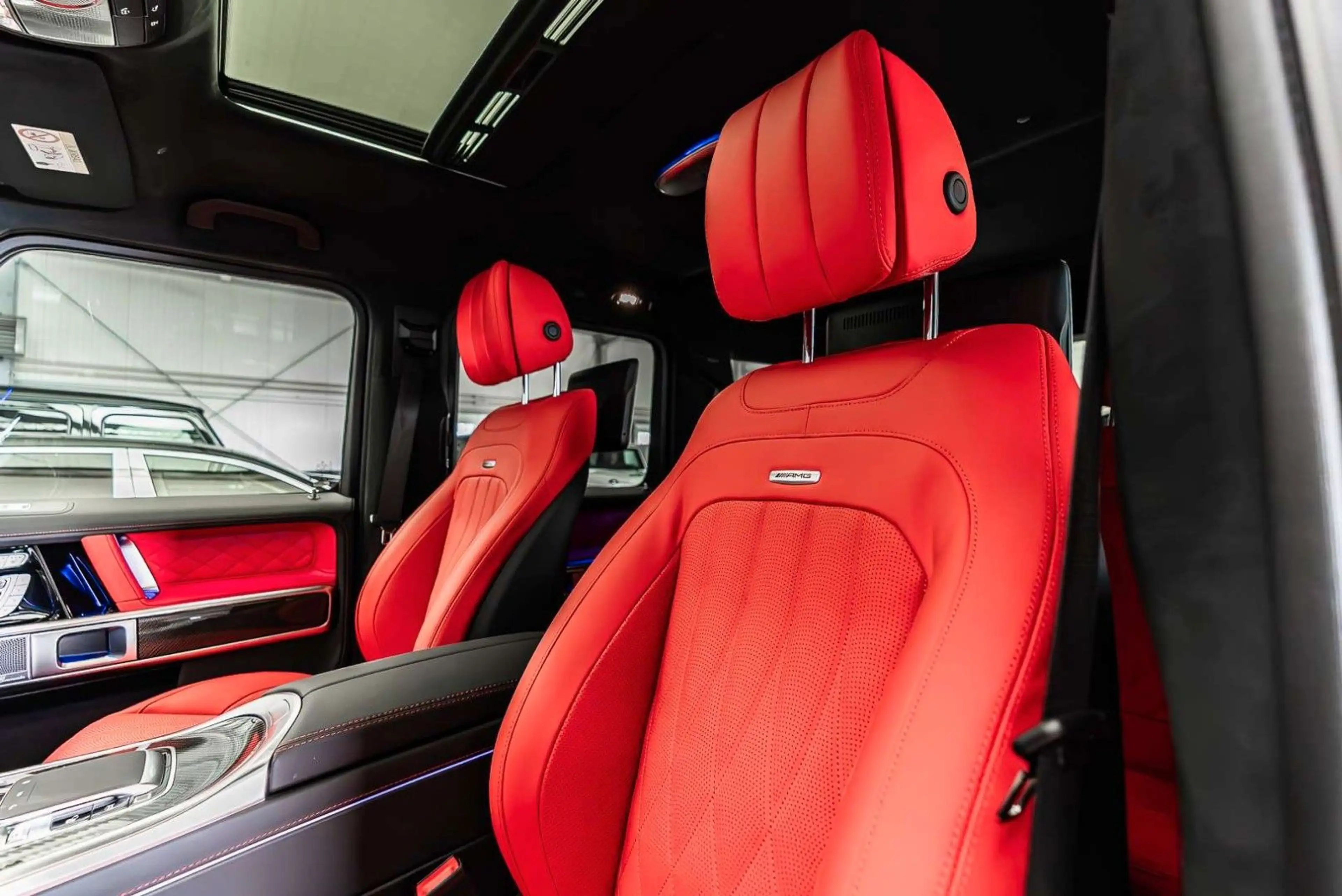 Mercedes-Benz G 63 AMG / Carbon Interior / A22 / MY 2027 — photo 15