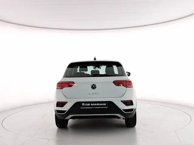 Volkswagen T-Roc view 4