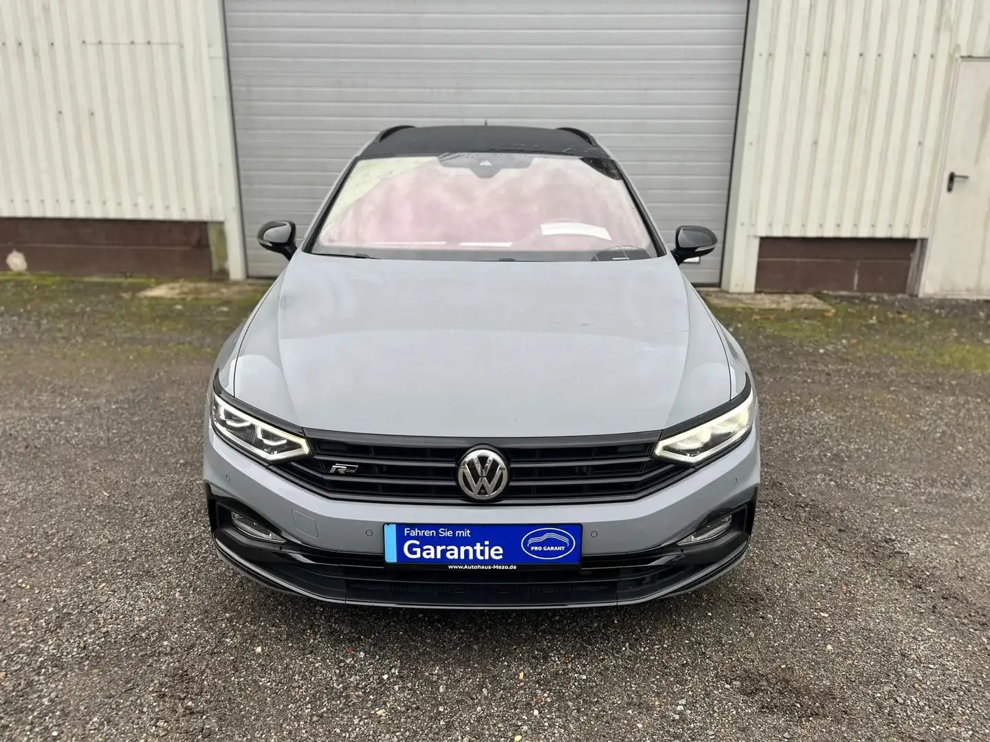 Volkswagen Passat Variant 2.0 TSI 4M R-Line Limited Edition Grau - 2