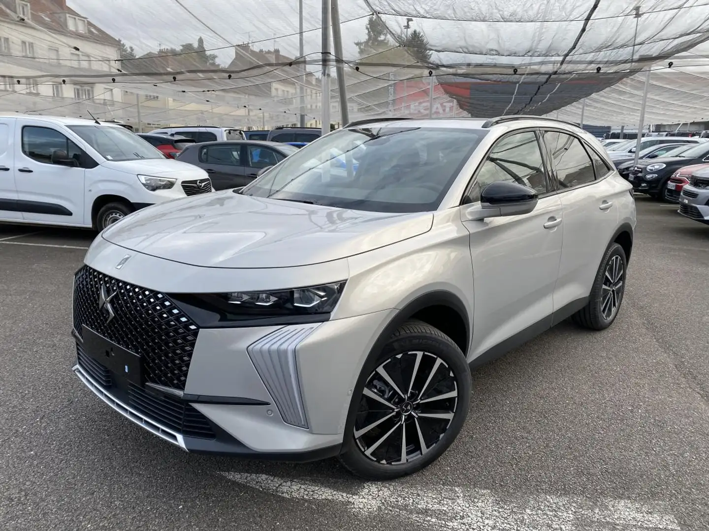 DS Automobiles DS 7 (2) 1.5 BlueHDi 130 EAT8 Pallas Pack Confort - 1