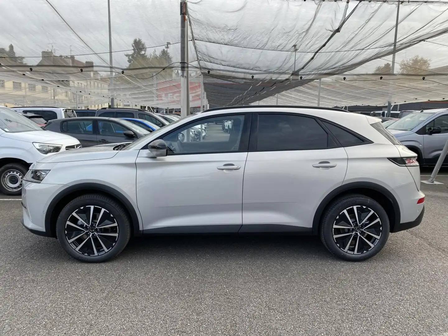 DS Automobiles DS 7 (2) 1.5 BlueHDi 130 EAT8 Pallas Pack Confort - 2