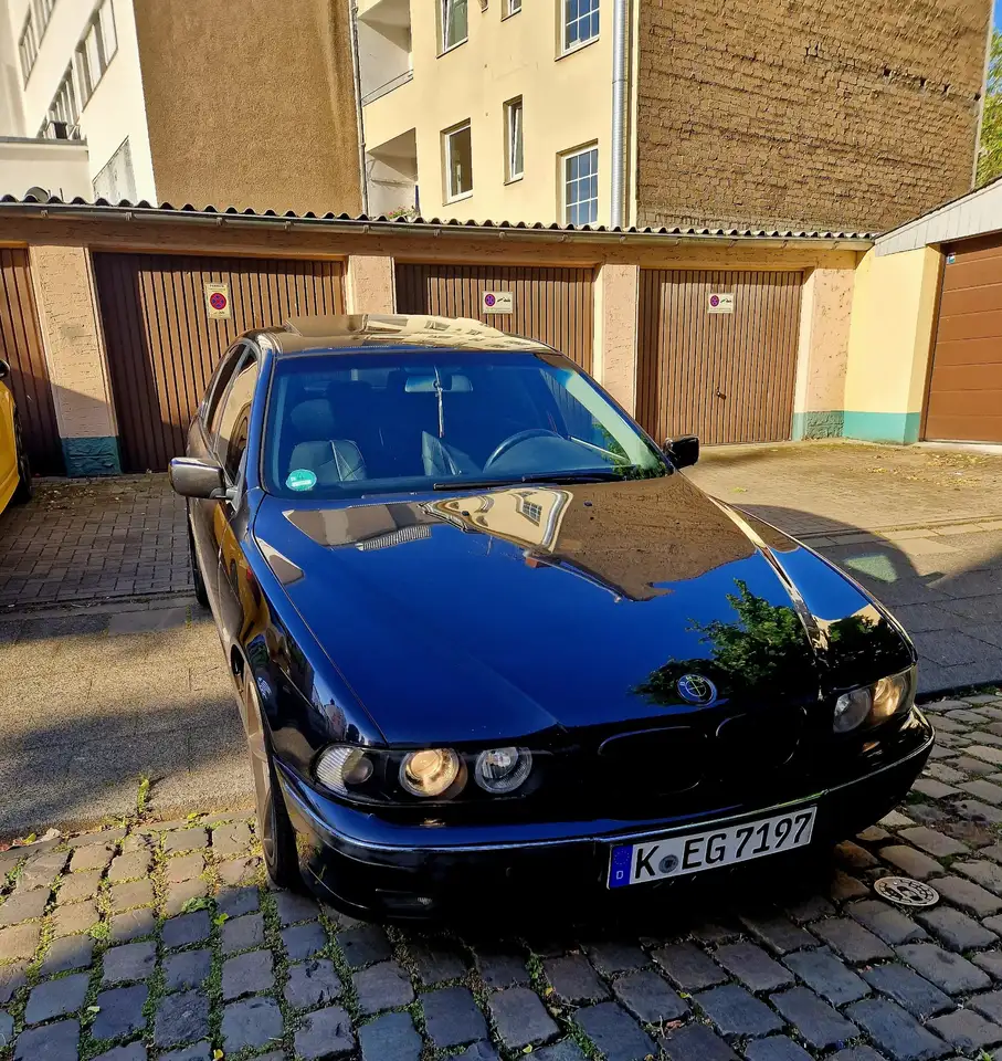 BMW 520i Limousine, foto 1