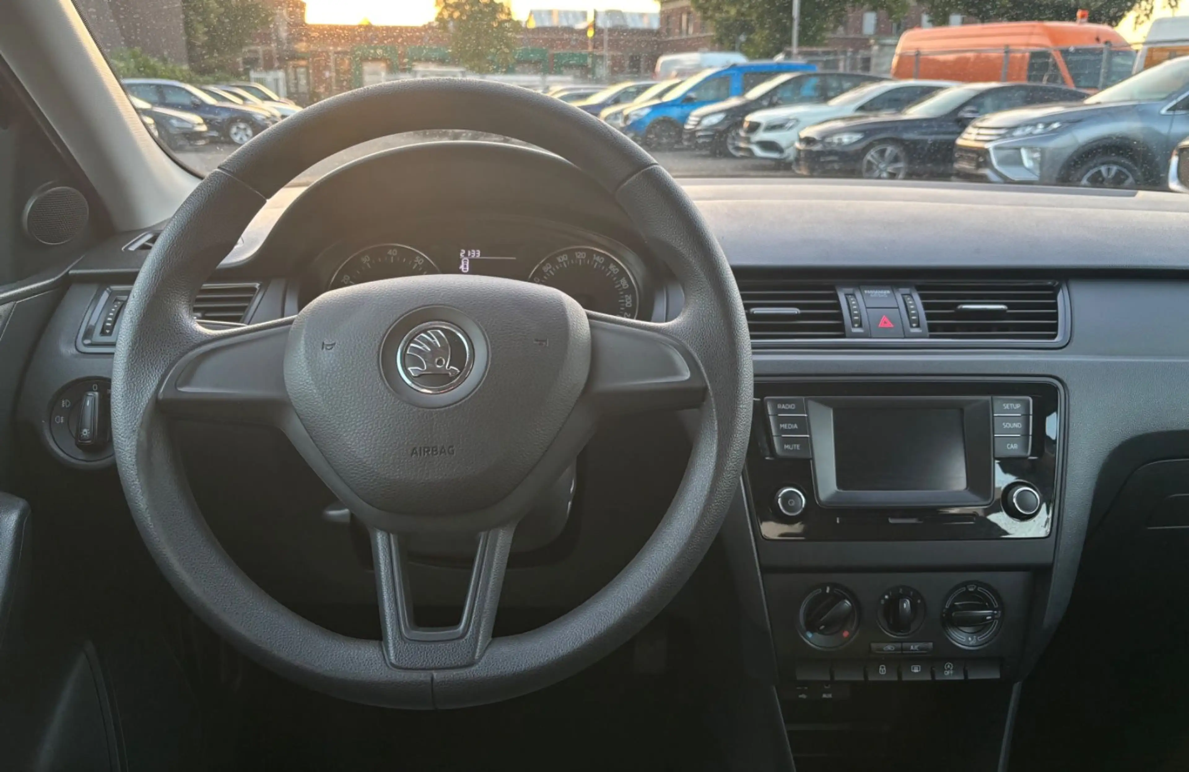 Skoda Rapid/Spaceback Spaceback Cool*KLIMA*TOUCH*PDC*DAB*LM* — photo 10