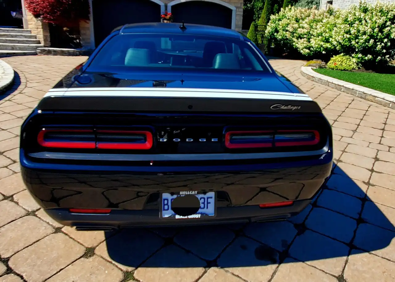 Dodge Challenger снимка Dodge Challenger