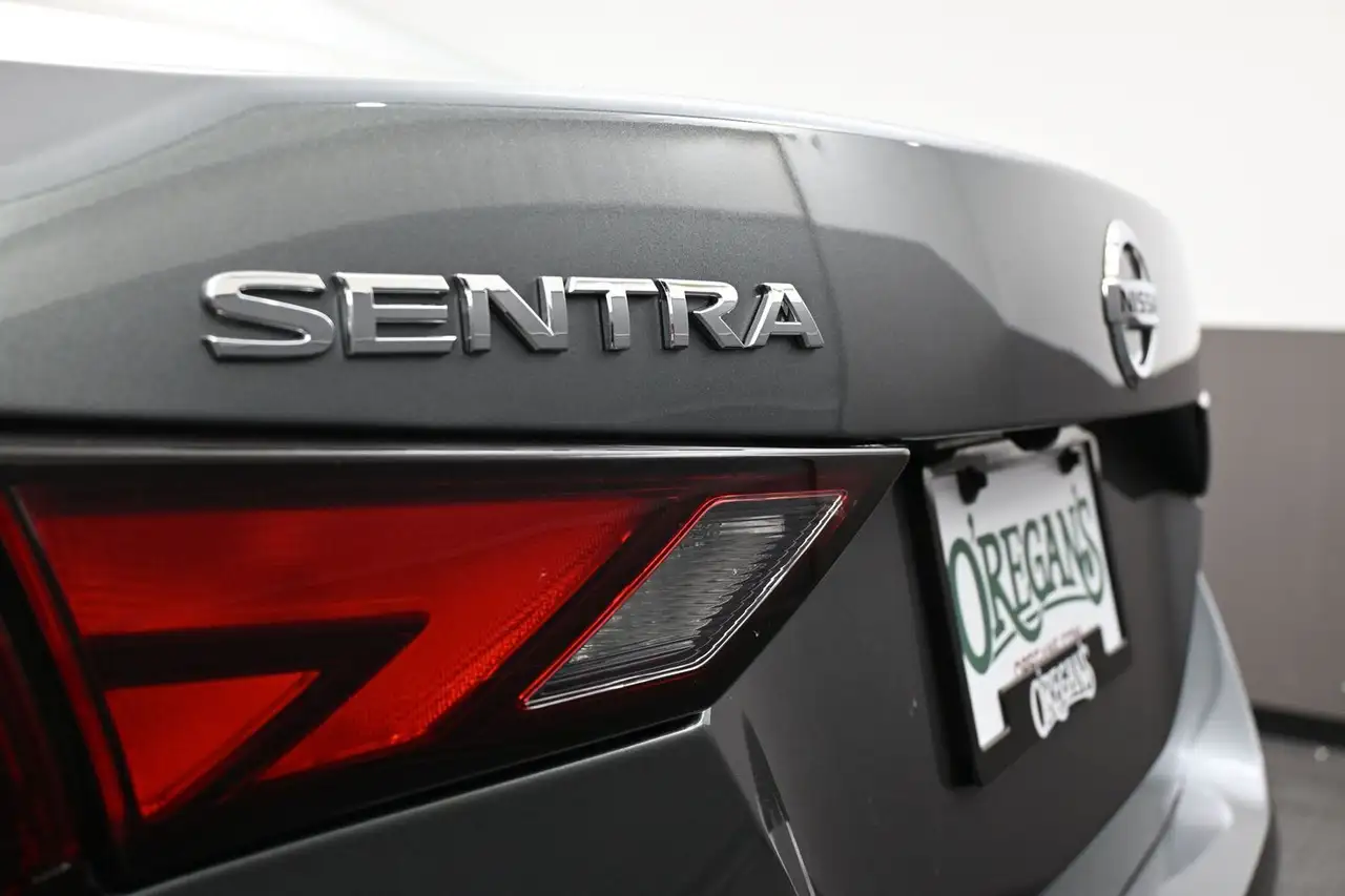 Nissan Sentra fotografie Nissan Sentra