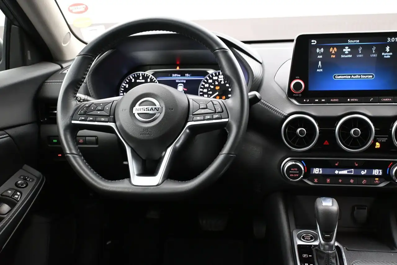 Nissan Sentra fotografie Nissan Sentra