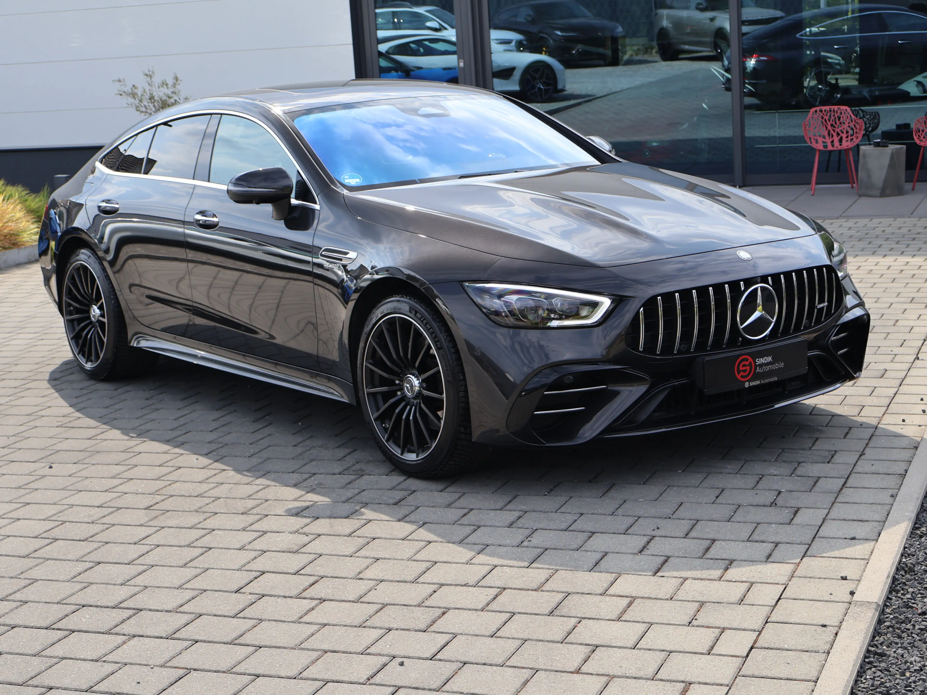 Mercedes-Benz AMG GT 53 4M+ KeyGo-SoftClose-Navi-AHK-Burmester — photo 3