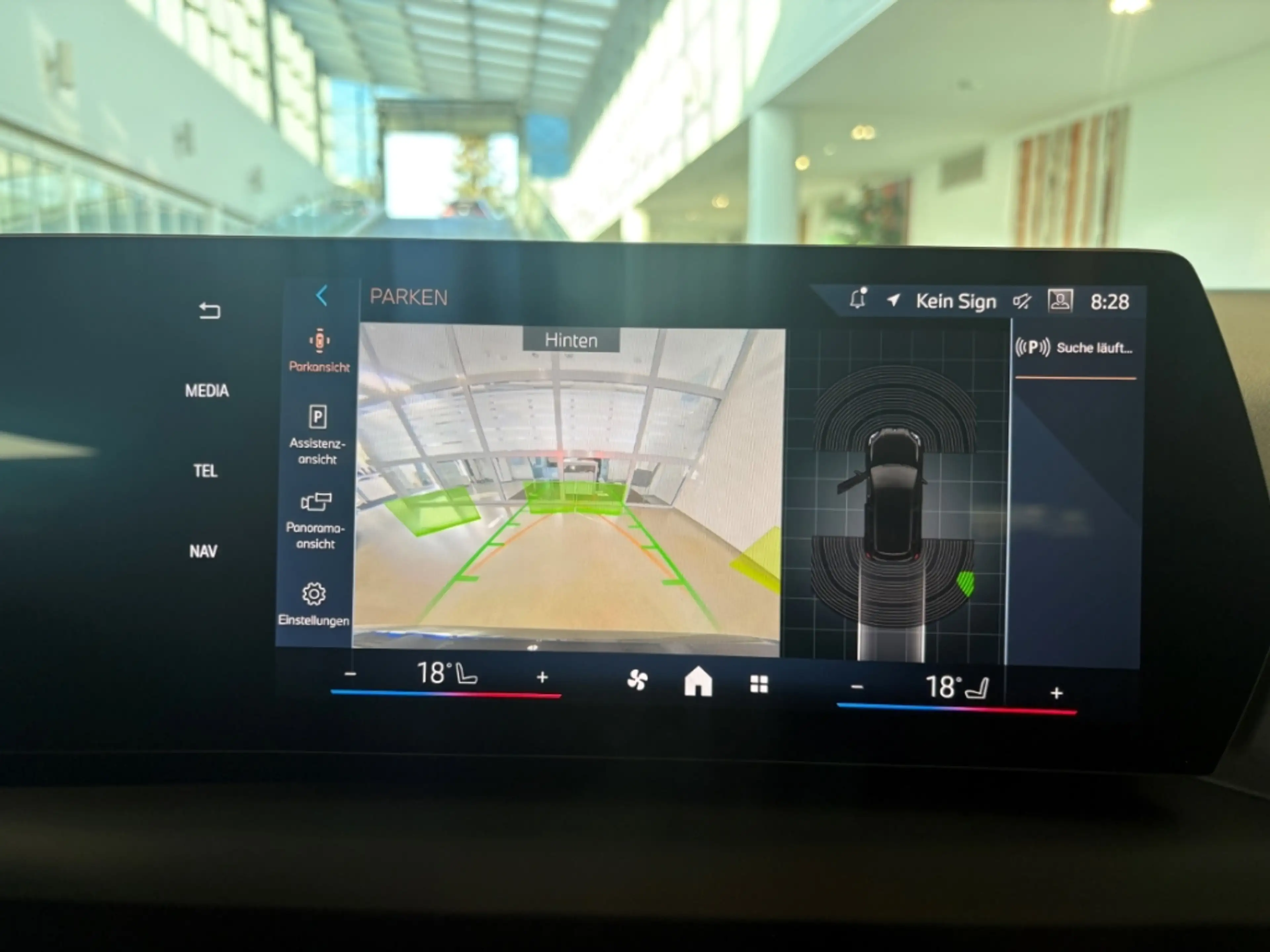 BMW 120 Limousine Navi Digitales Cockpit LED Apple CarPlay — photo 13