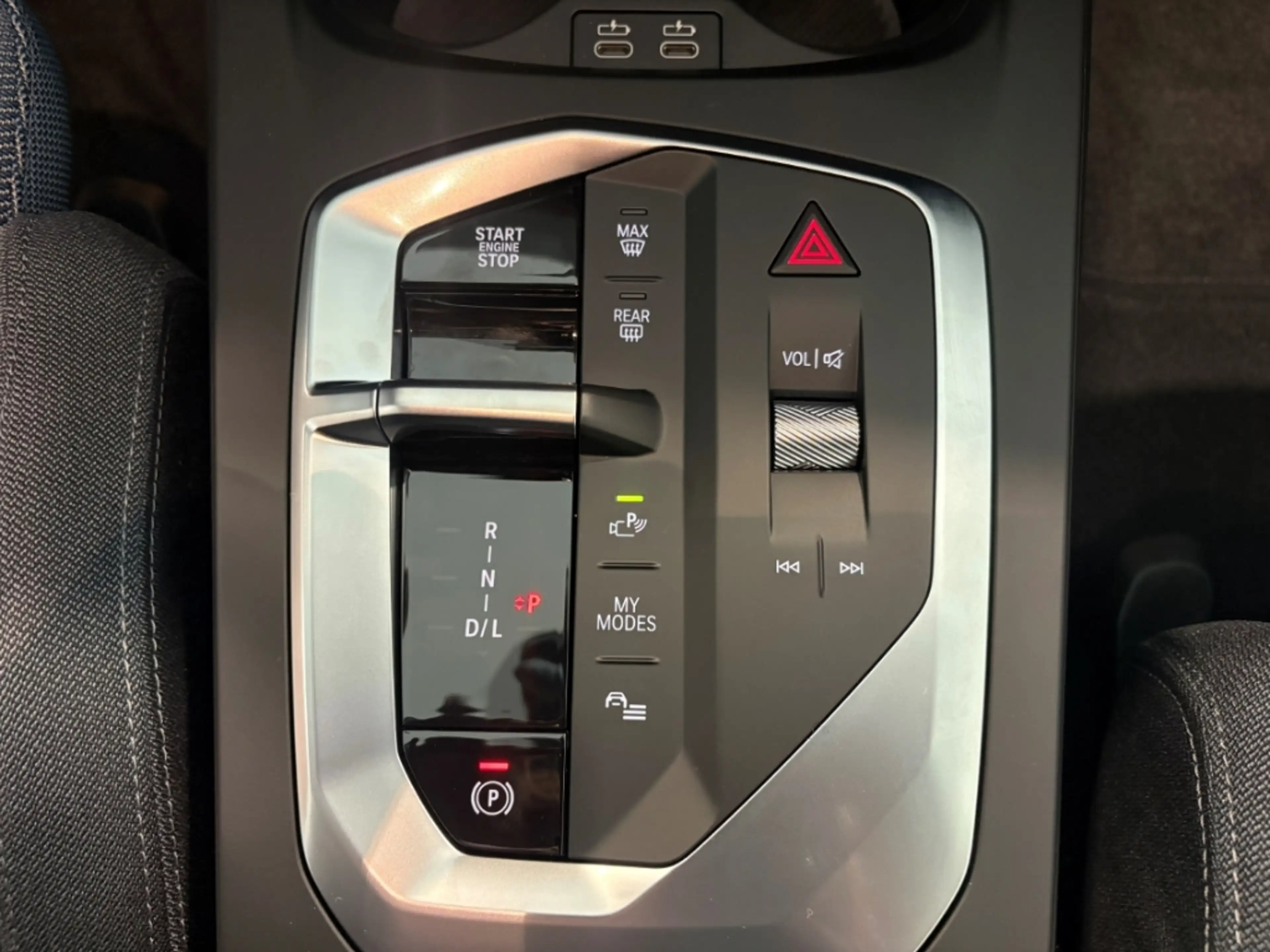 BMW 120 Limousine Navi Digitales Cockpit LED Apple CarPlay — photo 15
