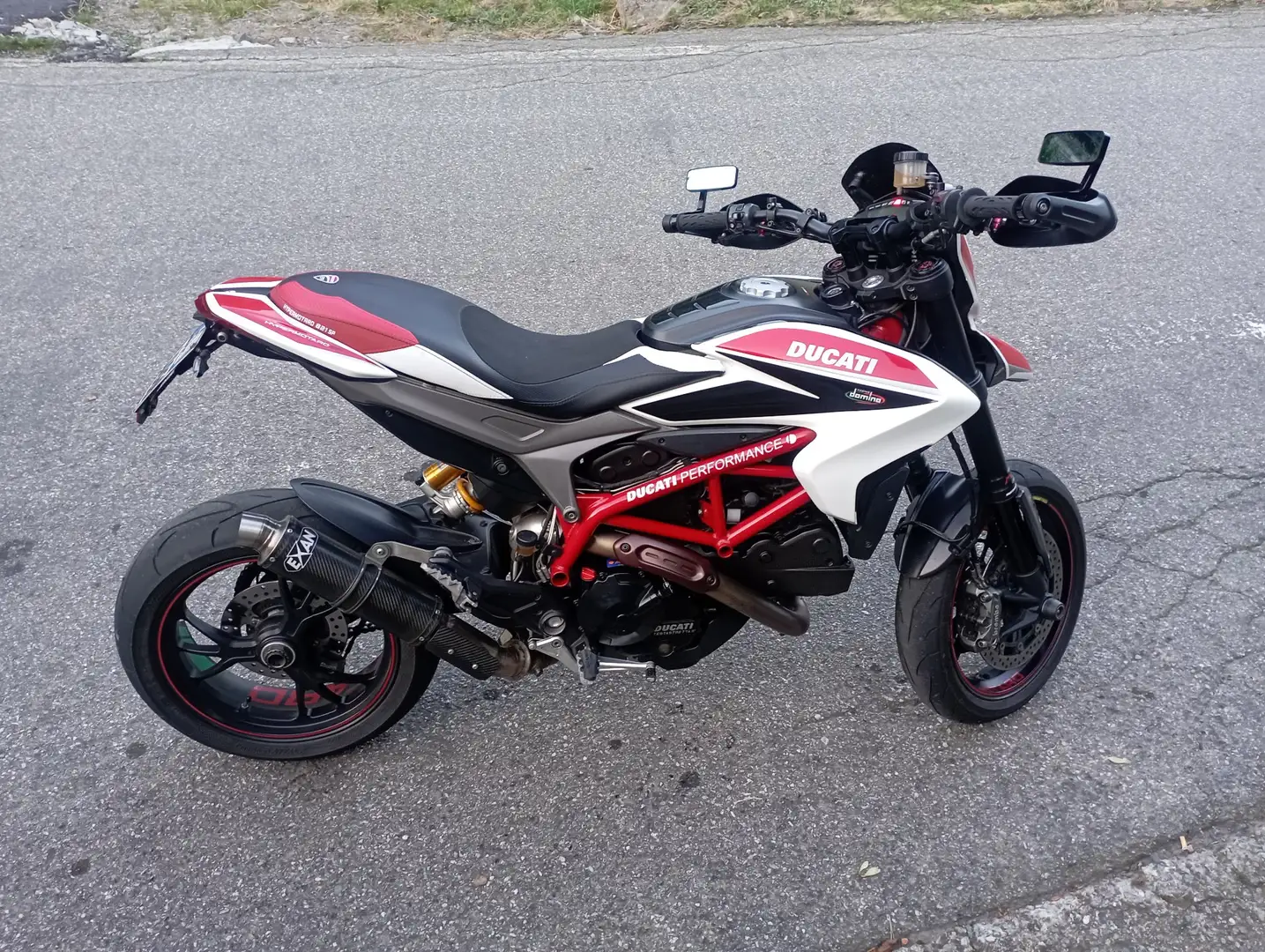 Ducati Hypermotard 821 sp Červená - 1