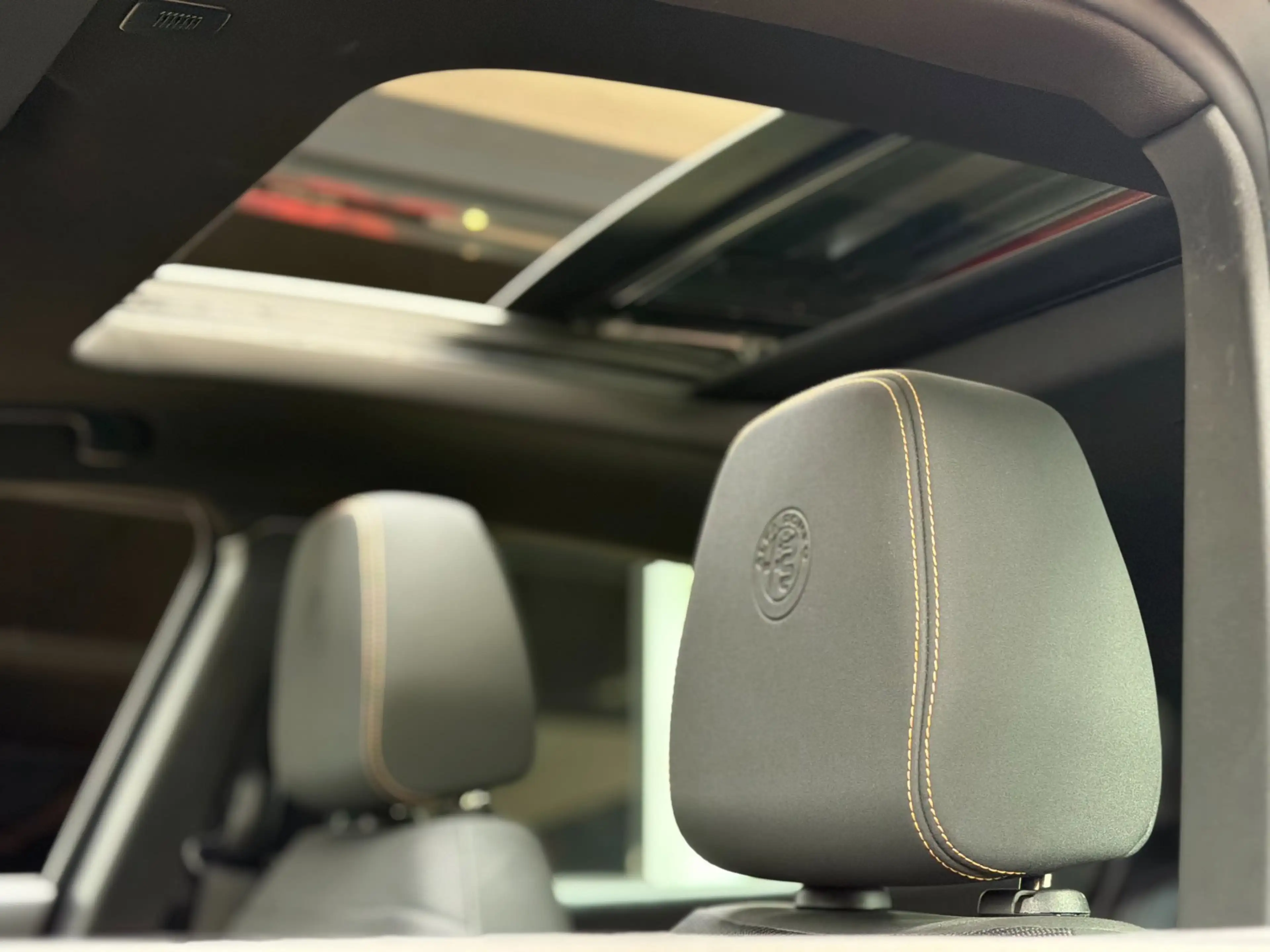 Alfa Romeo Tonale 1.5T Hybrid Ti|Pano|Nav|Alfa Rood|Trekhaak|1e Eige — photo 17