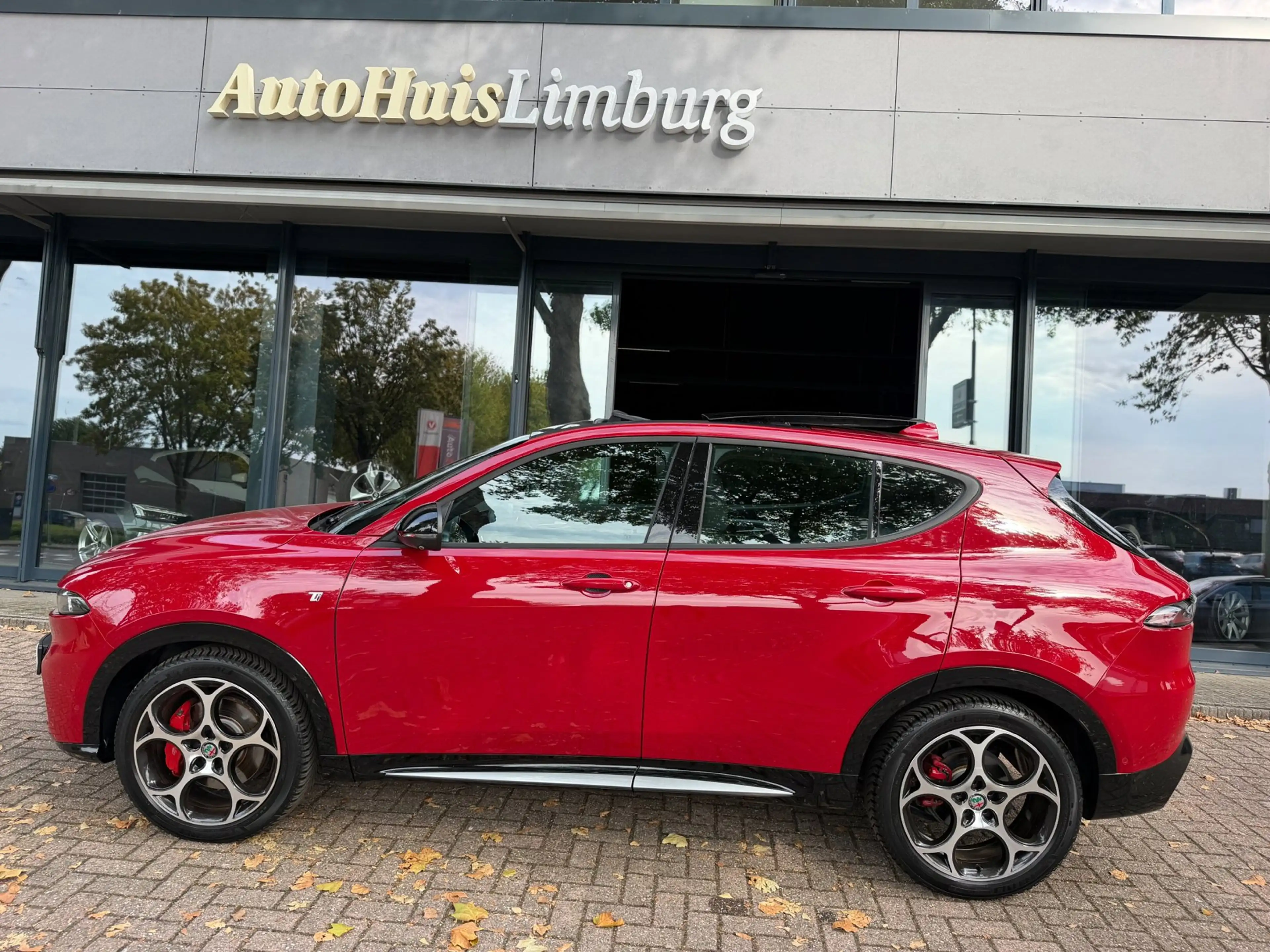 Alfa Romeo Tonale 1.5T Hybrid Ti|Pano|Nav|Alfa Rood|Trekhaak|1e Eige — photo 26