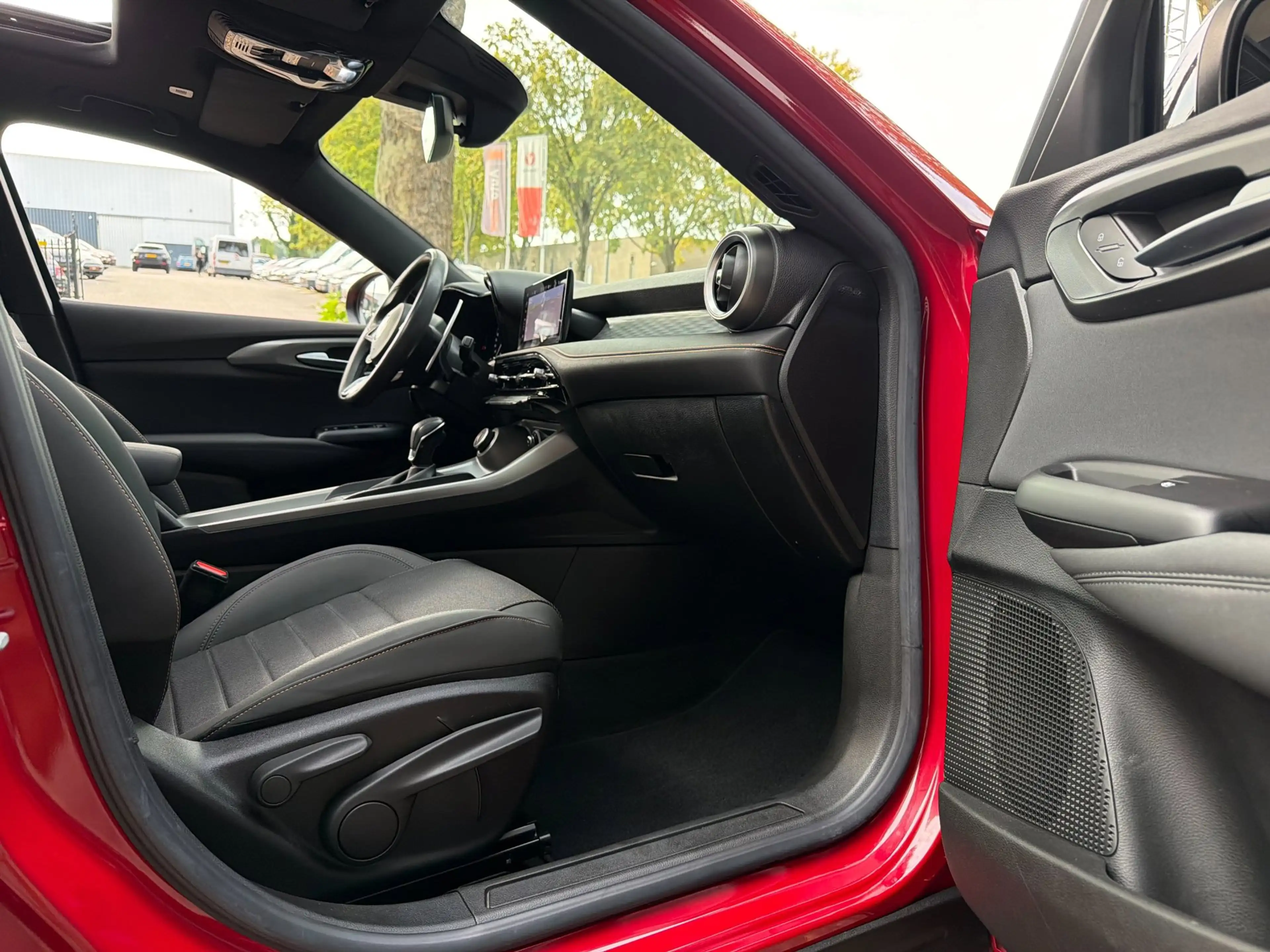Alfa Romeo Tonale 1.5T Hybrid Ti|Pano|Nav|Alfa Rood|Trekhaak|1e Eige — photo 30