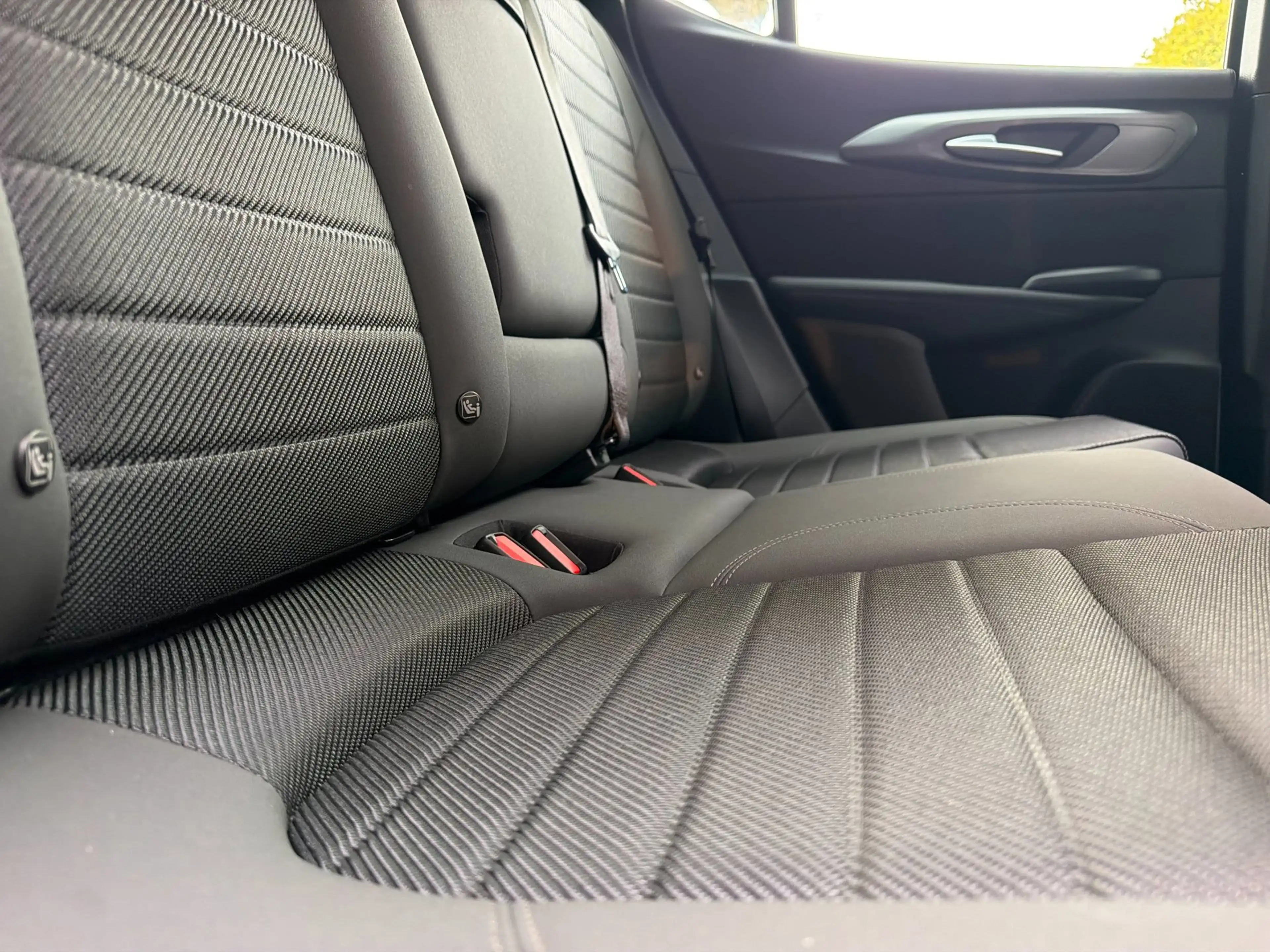Alfa Romeo Tonale 1.5T Hybrid Ti|Pano|Nav|Alfa Rood|Trekhaak|1e Eige — photo 32