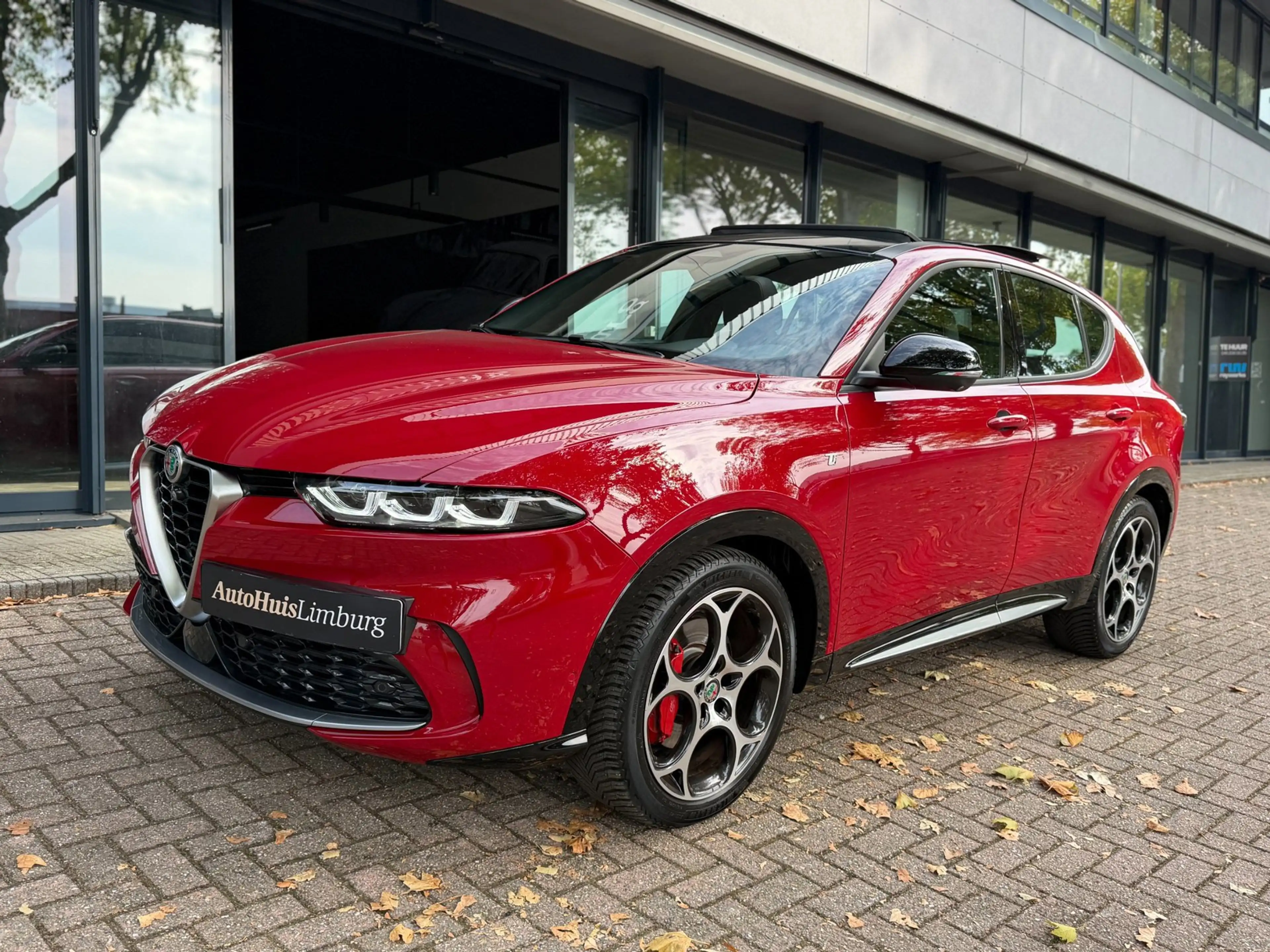Alfa Romeo Tonale 1.5T Hybrid Ti|Pano|Nav|Alfa Rood|Trekhaak|1e Eige — photo 24