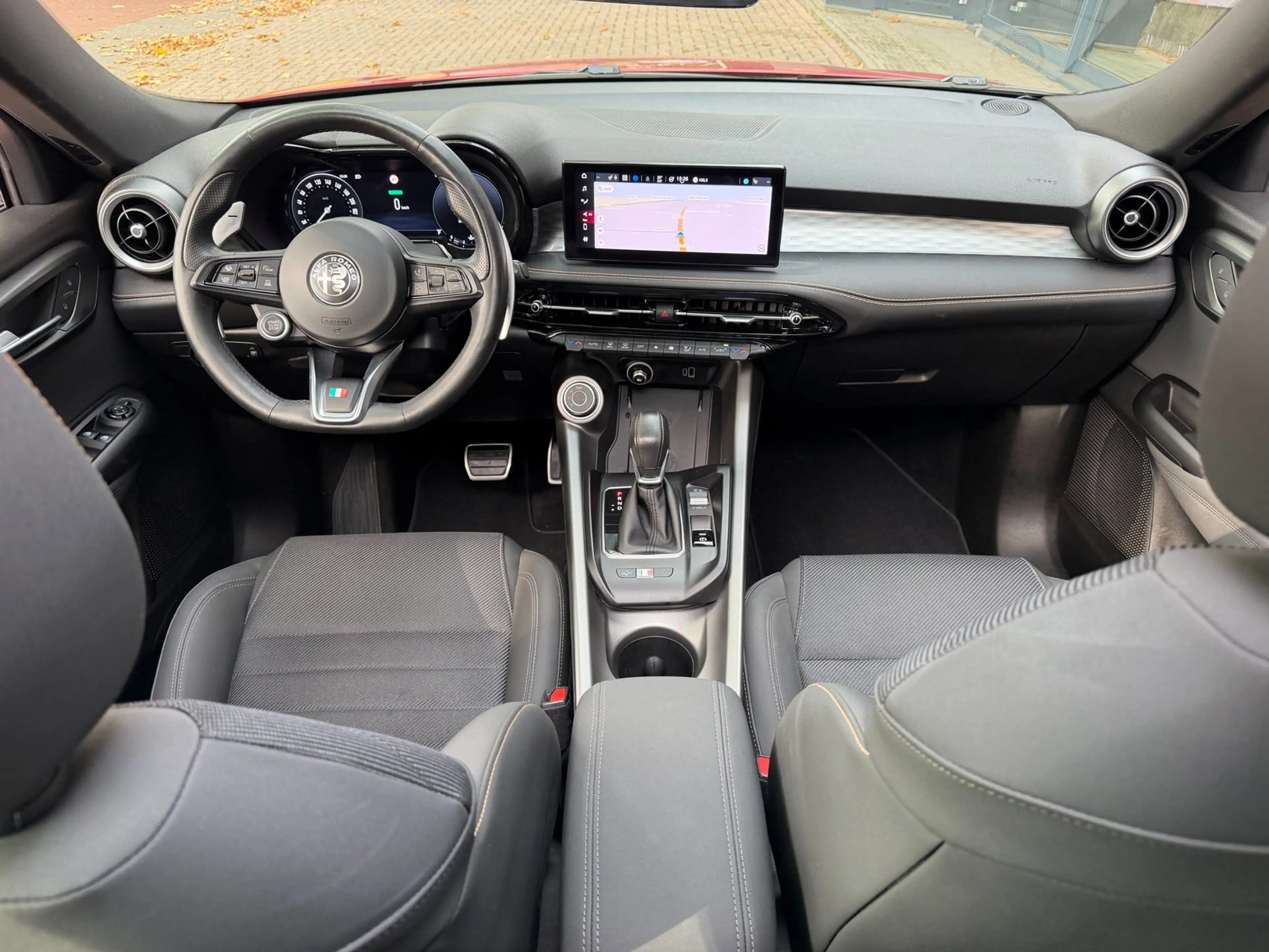 Alfa Romeo Tonale 1.5T Hybrid Ti|Pano|Nav|Alfa Rood|Trekhaak|1e Eige — photo 8