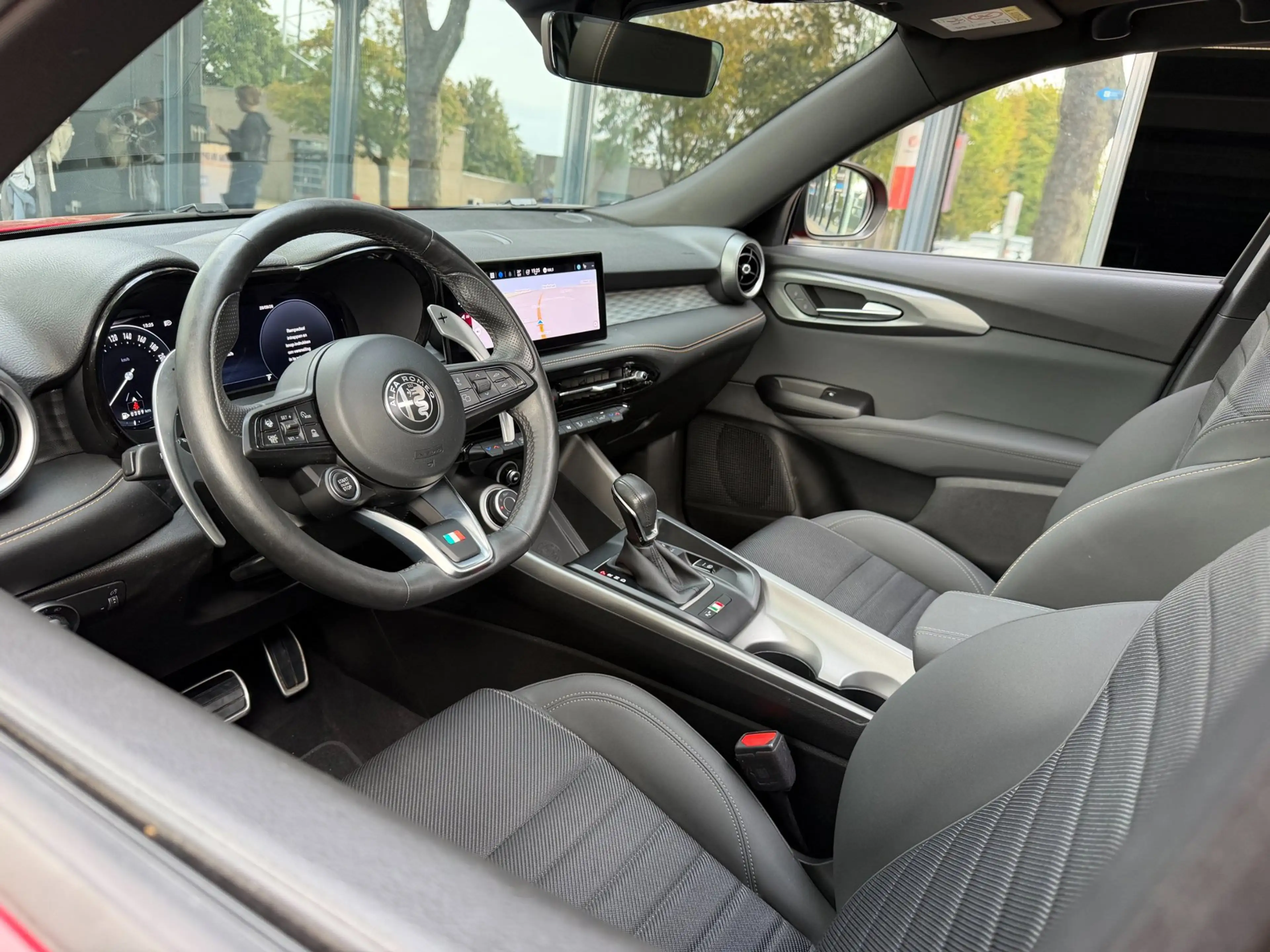 Alfa Romeo Tonale 1.5T Hybrid Ti|Pano|Nav|Alfa Rood|Trekhaak|1e Eige — photo 14