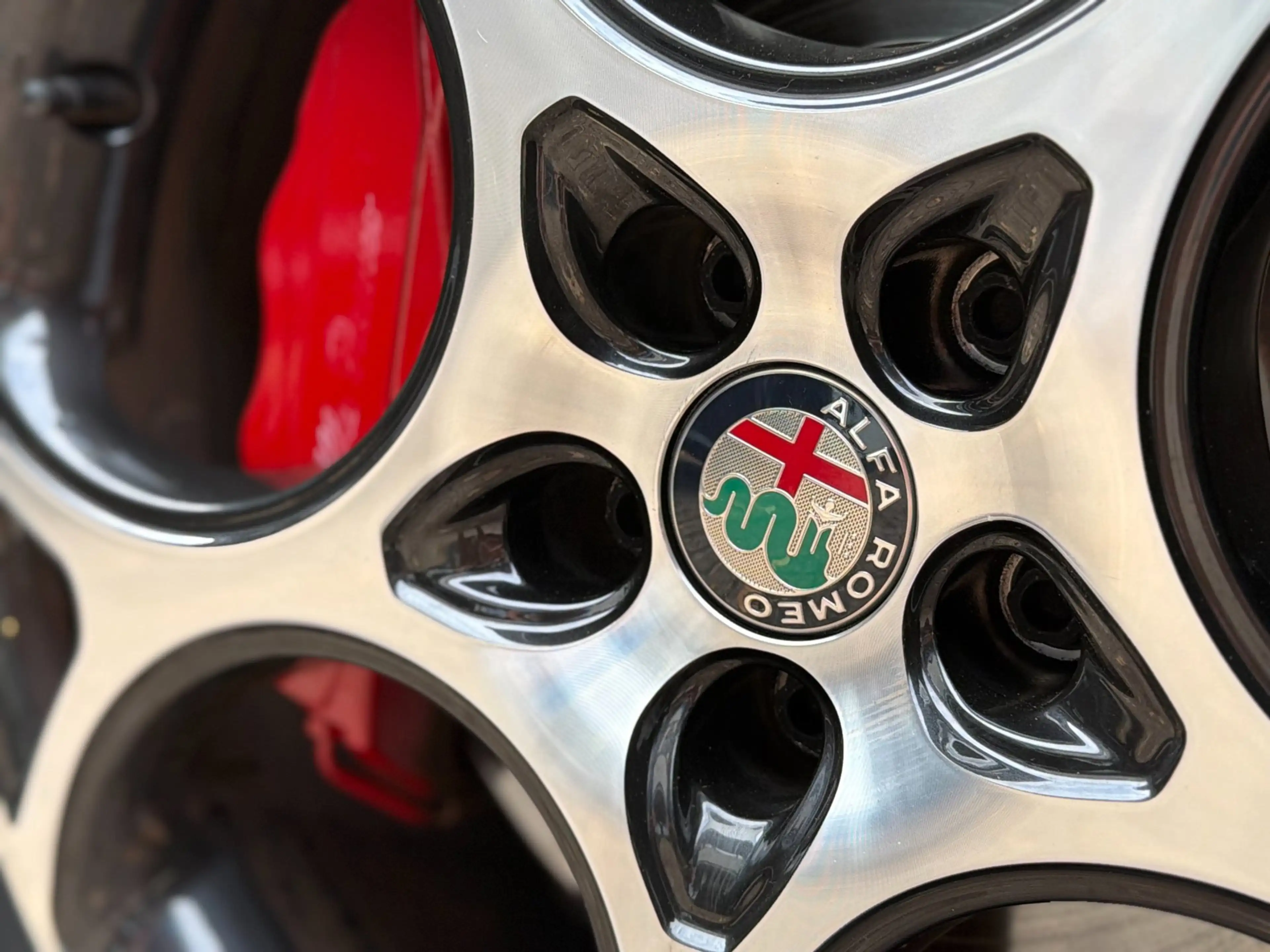 Alfa Romeo Tonale 1.5T Hybrid Ti|Pano|Nav|Alfa Rood|Trekhaak|1e Eige — photo 19