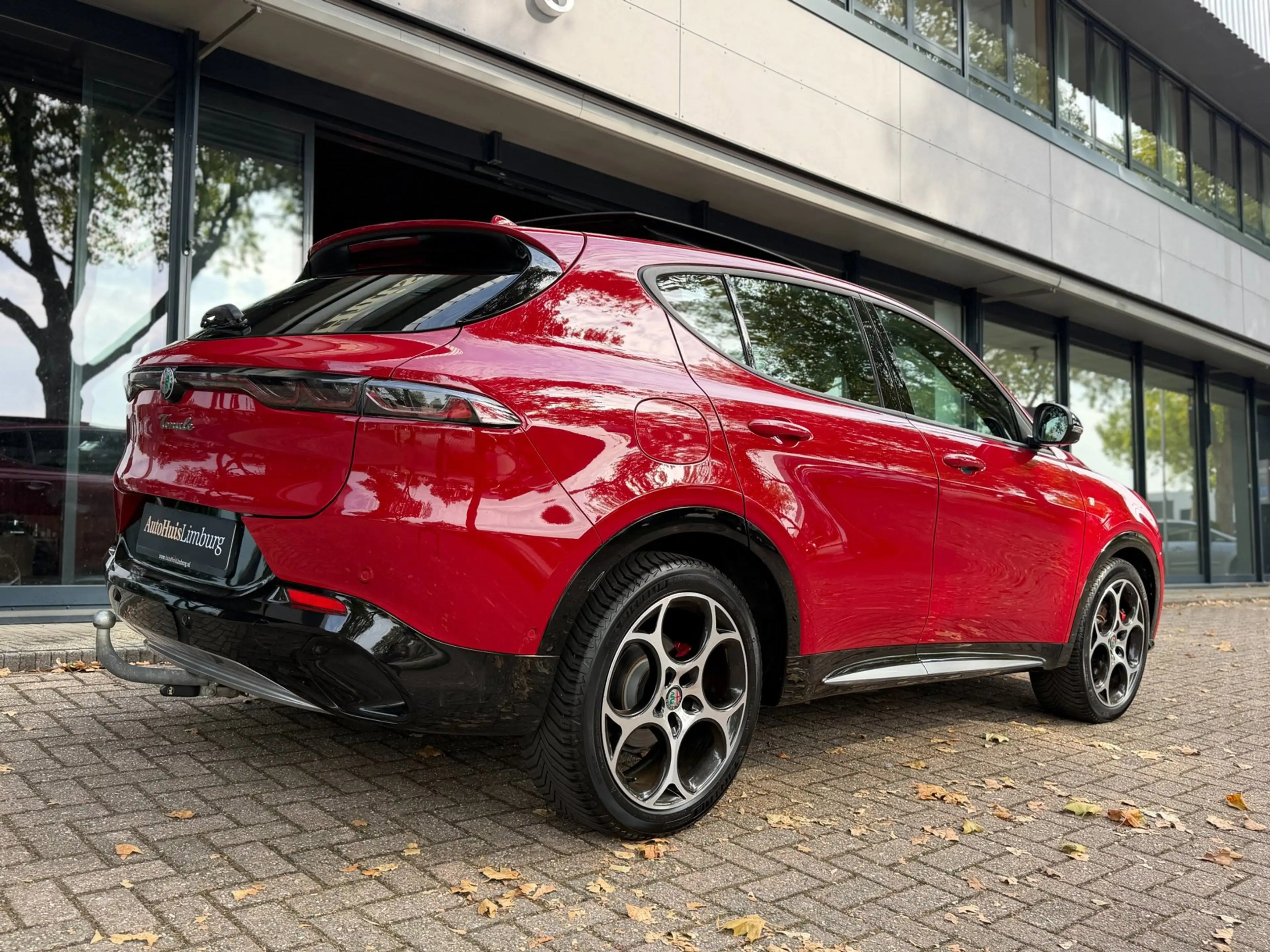 Alfa Romeo Tonale 1.5T Hybrid Ti|Pano|Nav|Alfa Rood|Trekhaak|1e Eige — photo 5