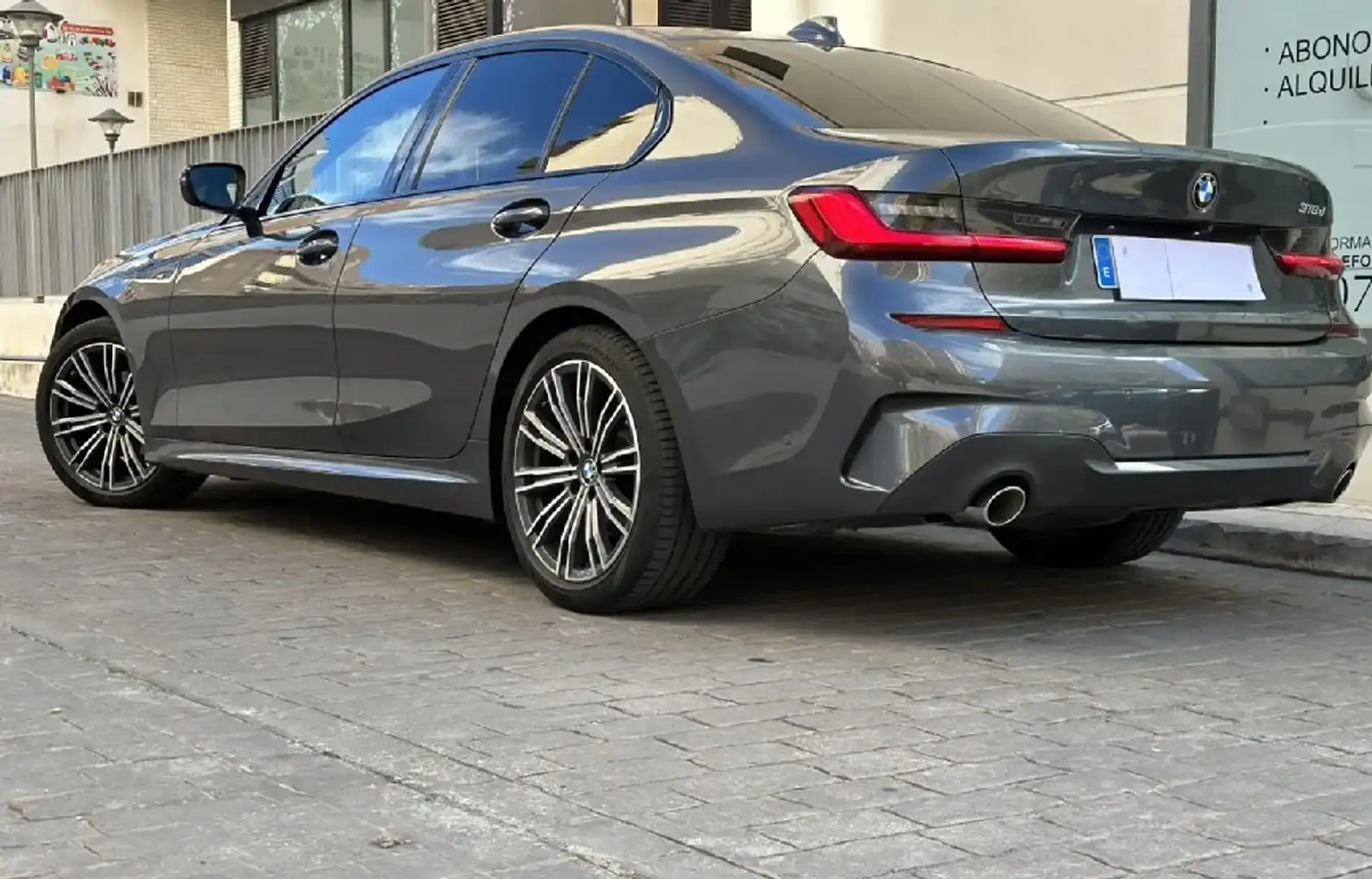 BMW 318 dA Gris - 2