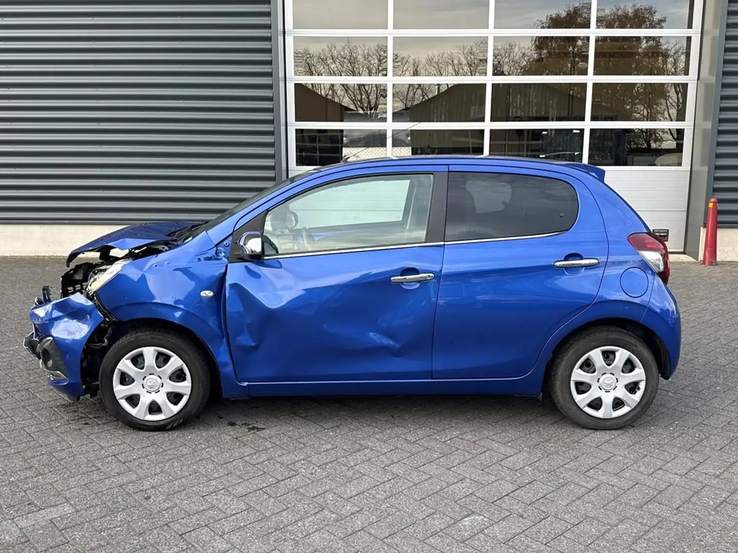 Peugeot 108 1.0 e-VTi Allure, trekhaak, cruise control Blauw - 2