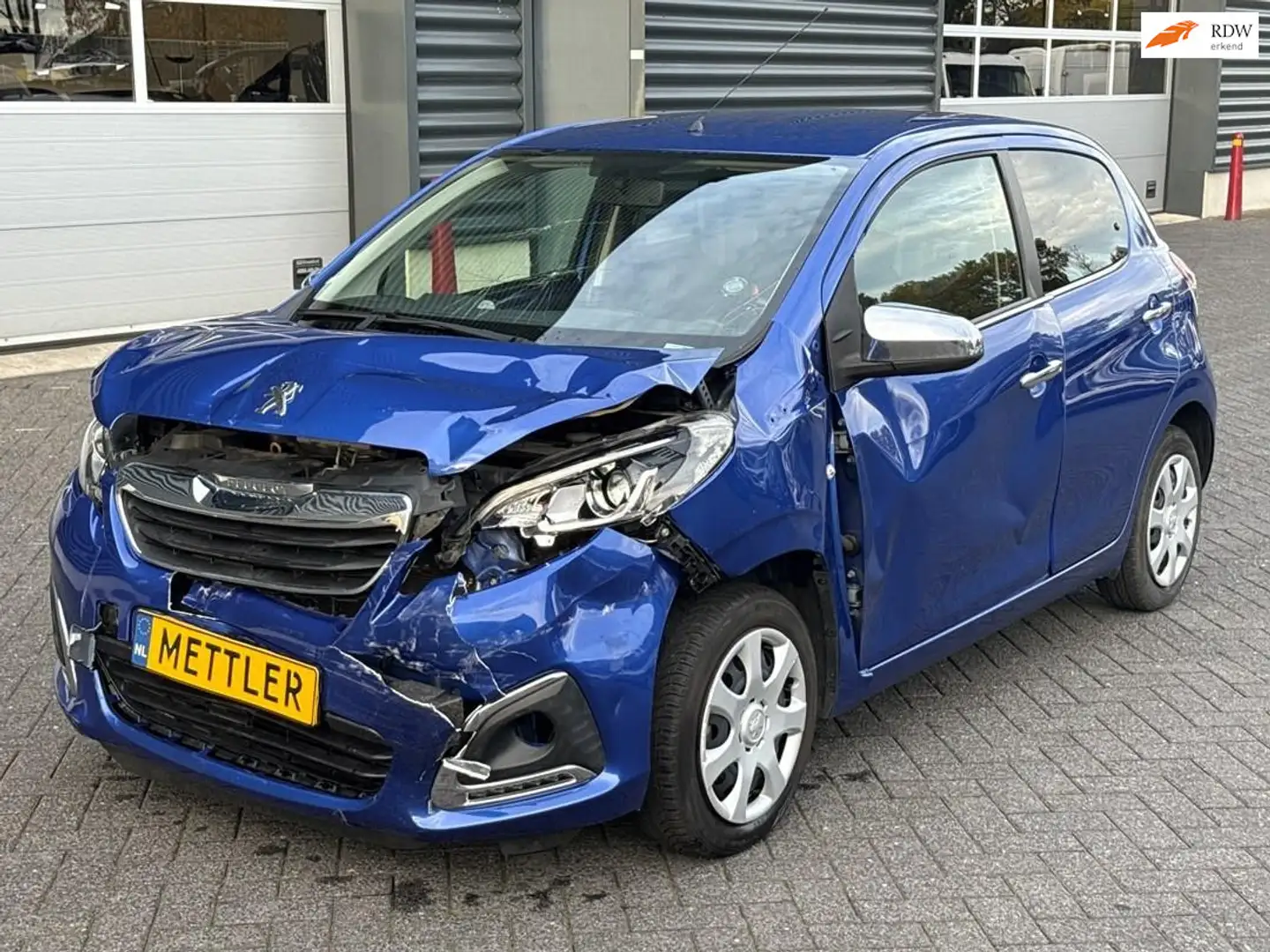 Peugeot 108 1.0 e-VTi Allure, trekhaak, cruise control Blauw - 1